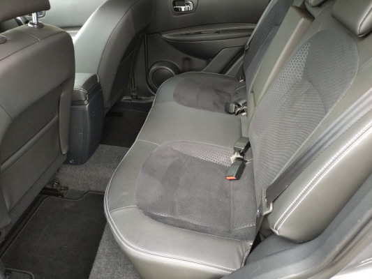 NISSAN Qashqai 2.0i 4WD 360-image-8