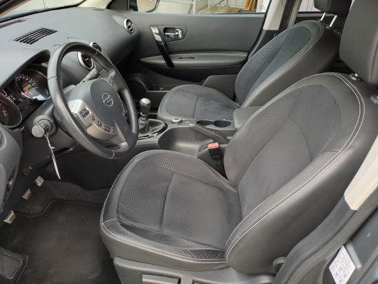 NISSAN Qashqai 2.0i 4WD 360-image-7