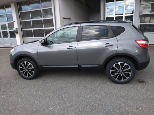 NISSAN Qashqai 2.0i 4WD 360-showroom-element-1