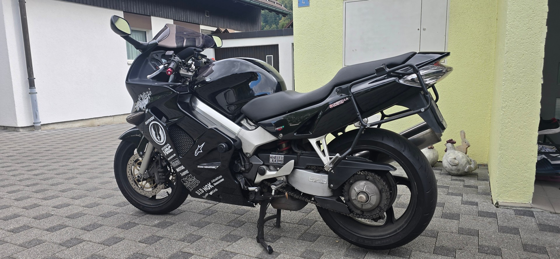 HONDA VFR 800 FI-image-11