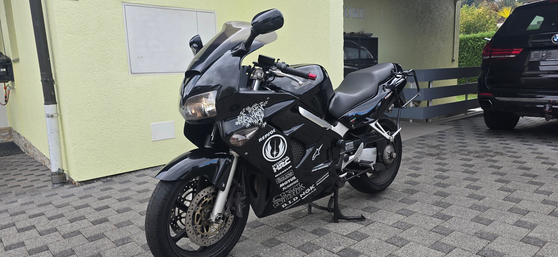 HONDA VFR 800 FI-image-9