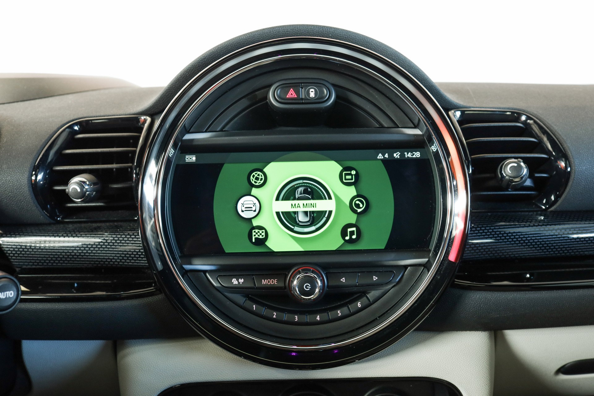 MINI Clubman Cooper S ALL4 Steptronic • Toit panoramique • Head-up Display • Harman Kardon-image-14
