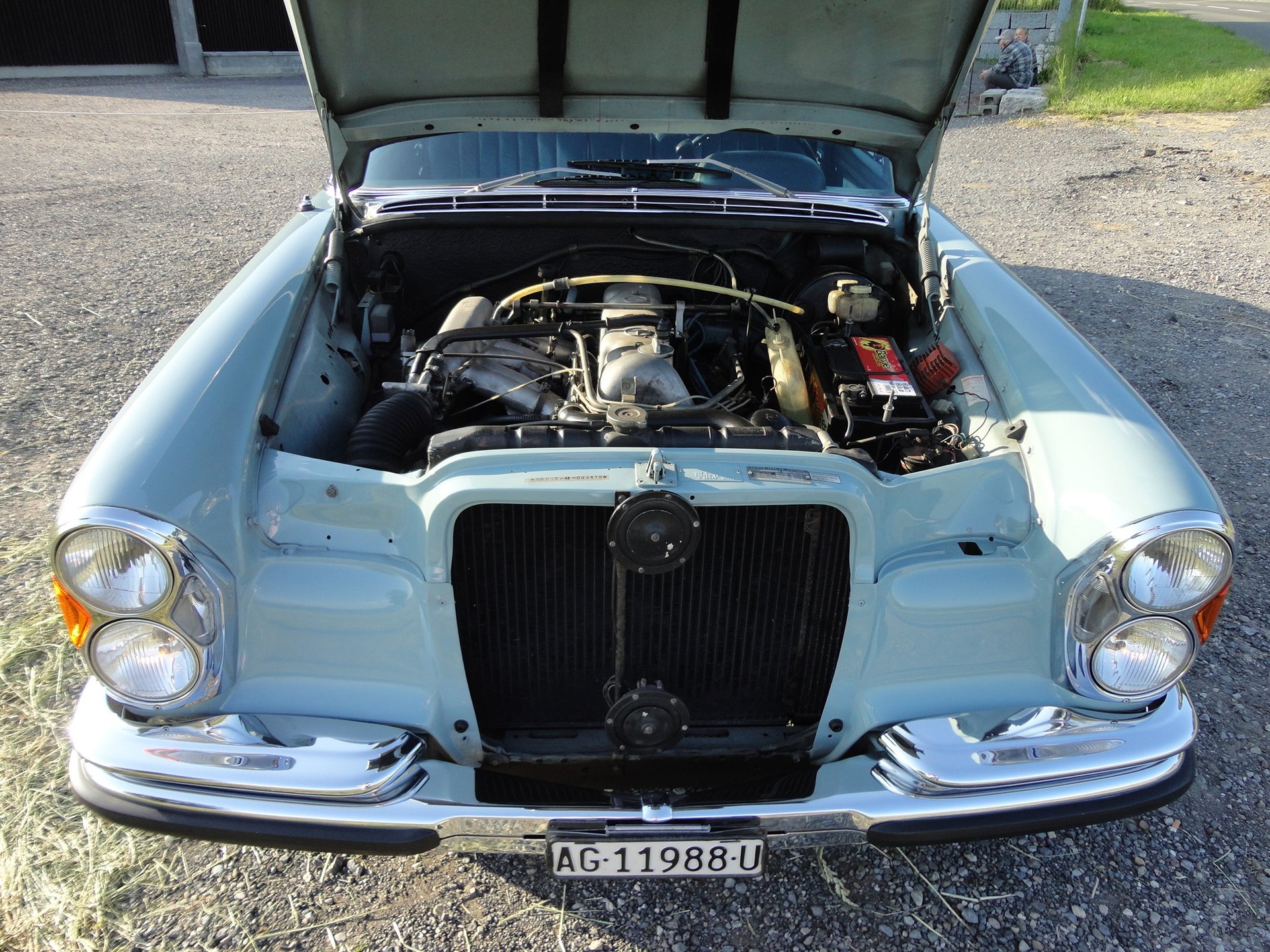 MERCEDES-BENZ 280 SE-image-12