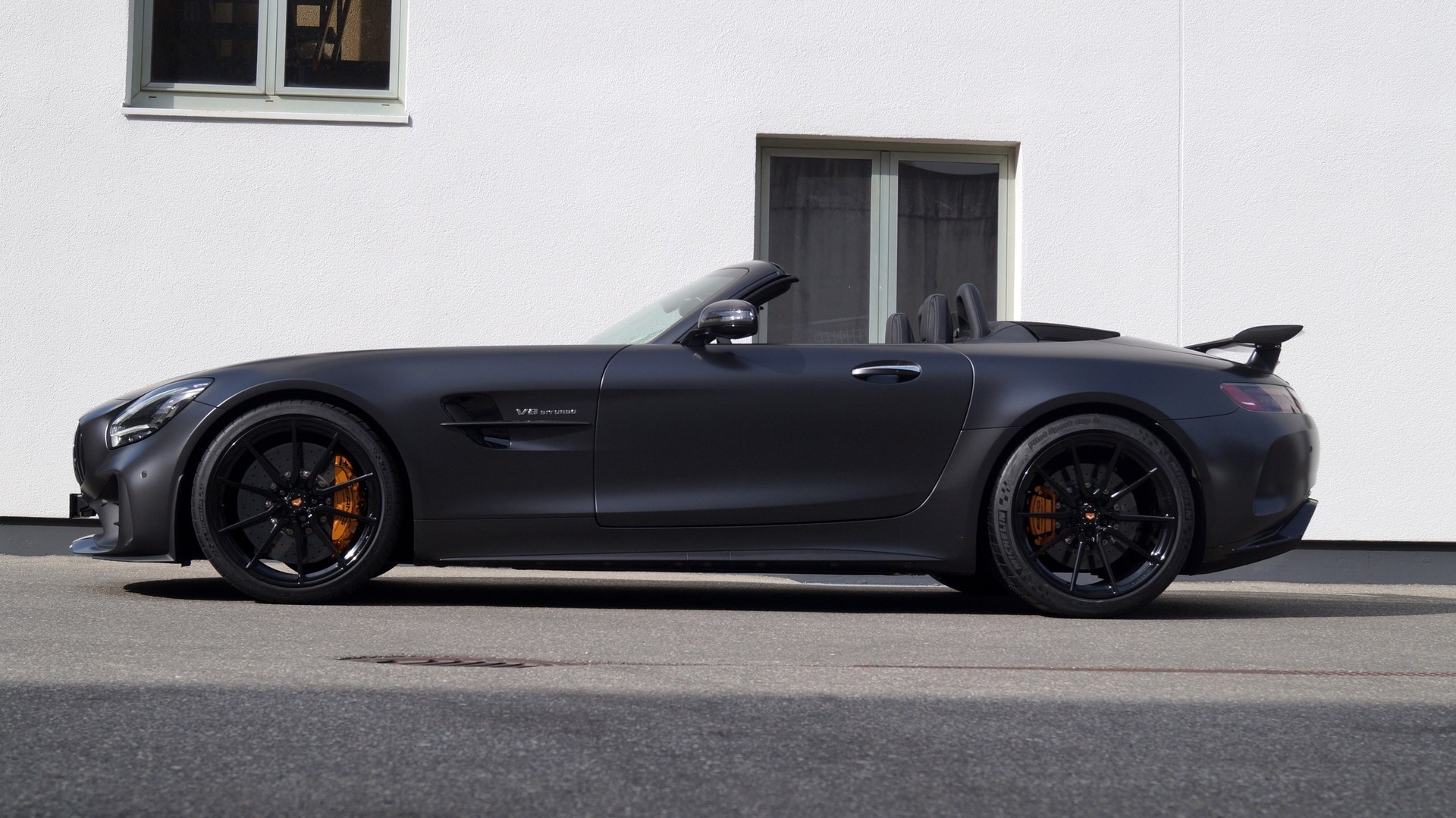 MERCEDES-BENZ AMG GT R Roadster Speedshift DCT-image-7