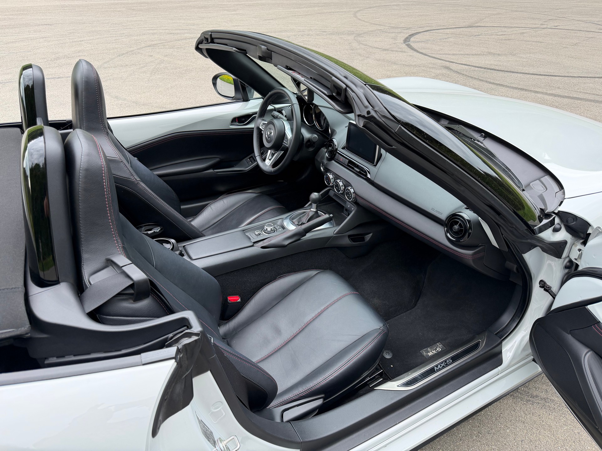 MAZDA 1.5 Ambition-image-10