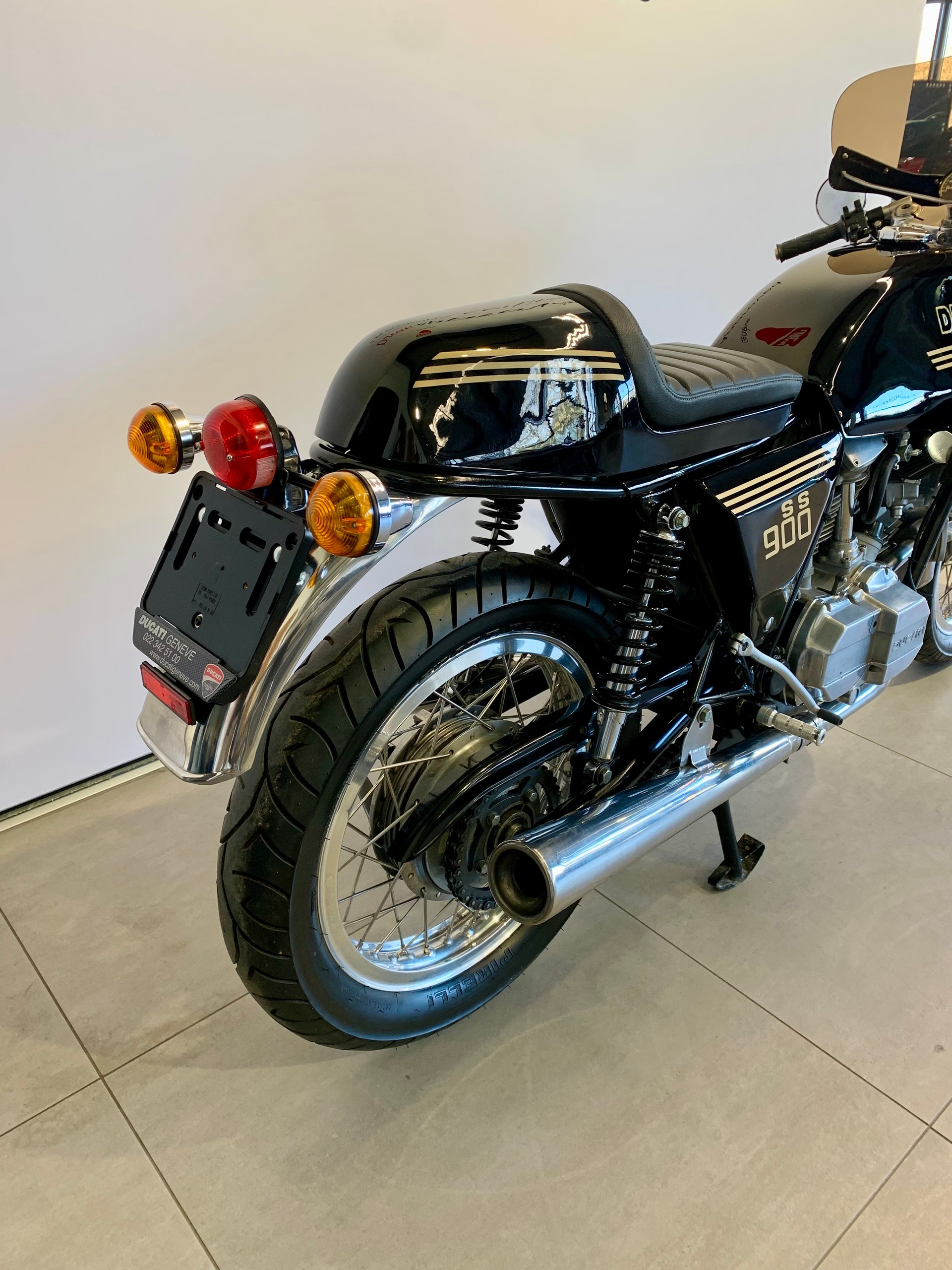 DUCATI DUCATI 900 SS-image-9