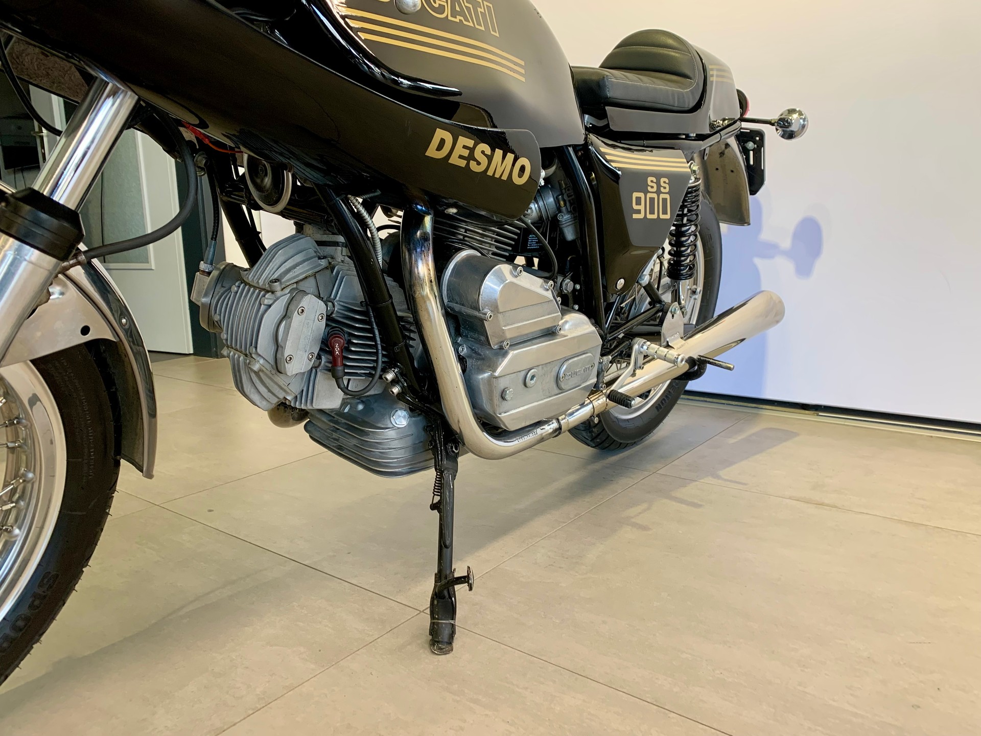 DUCATI DUCATI 900 SS-image-8