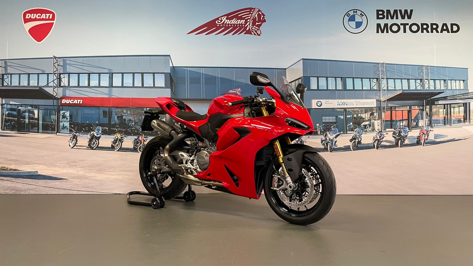 DUCATI Panigale V2S-image-0