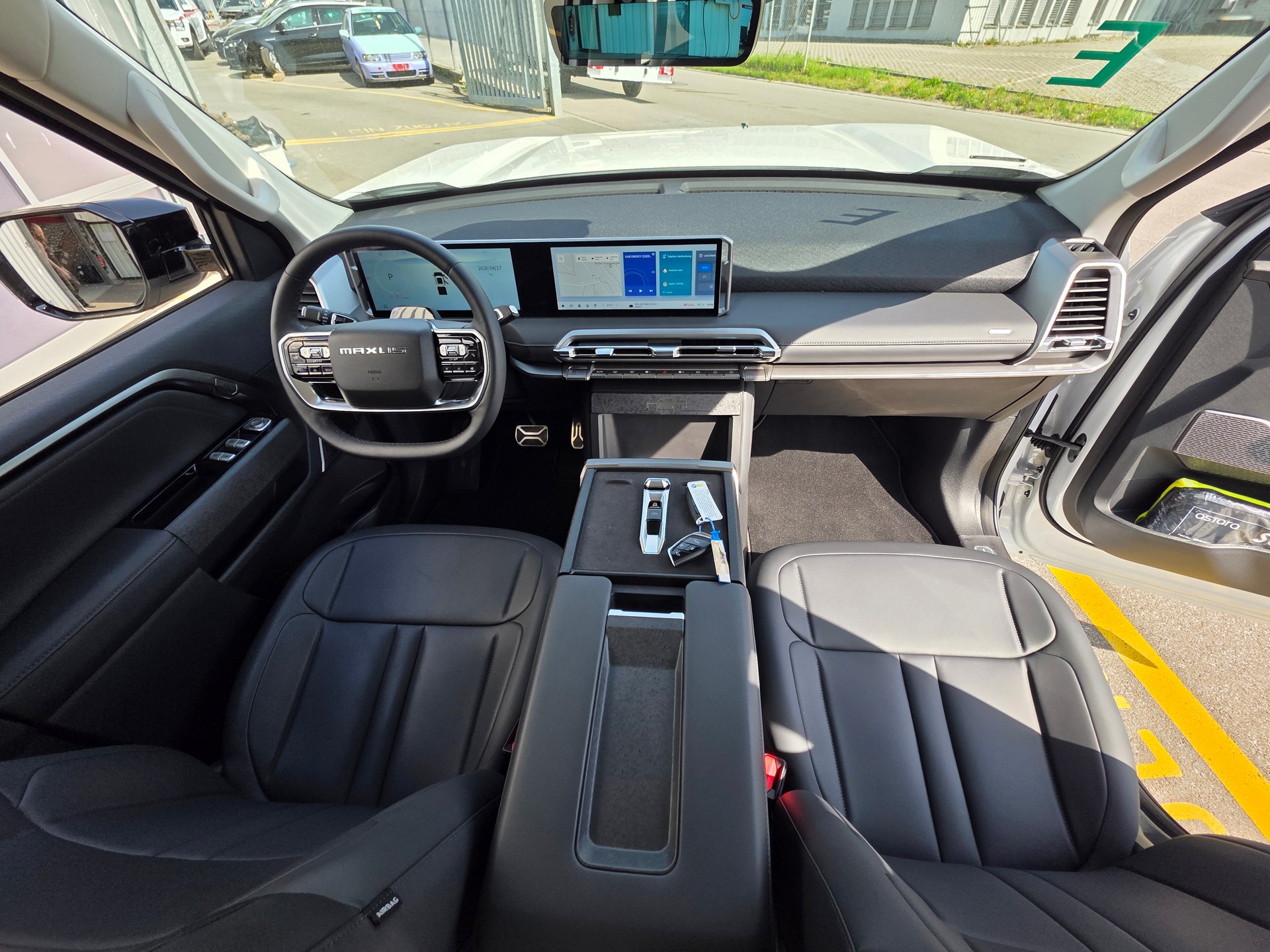 MAXUS eTerron 9 102kWh Luxury-image-11