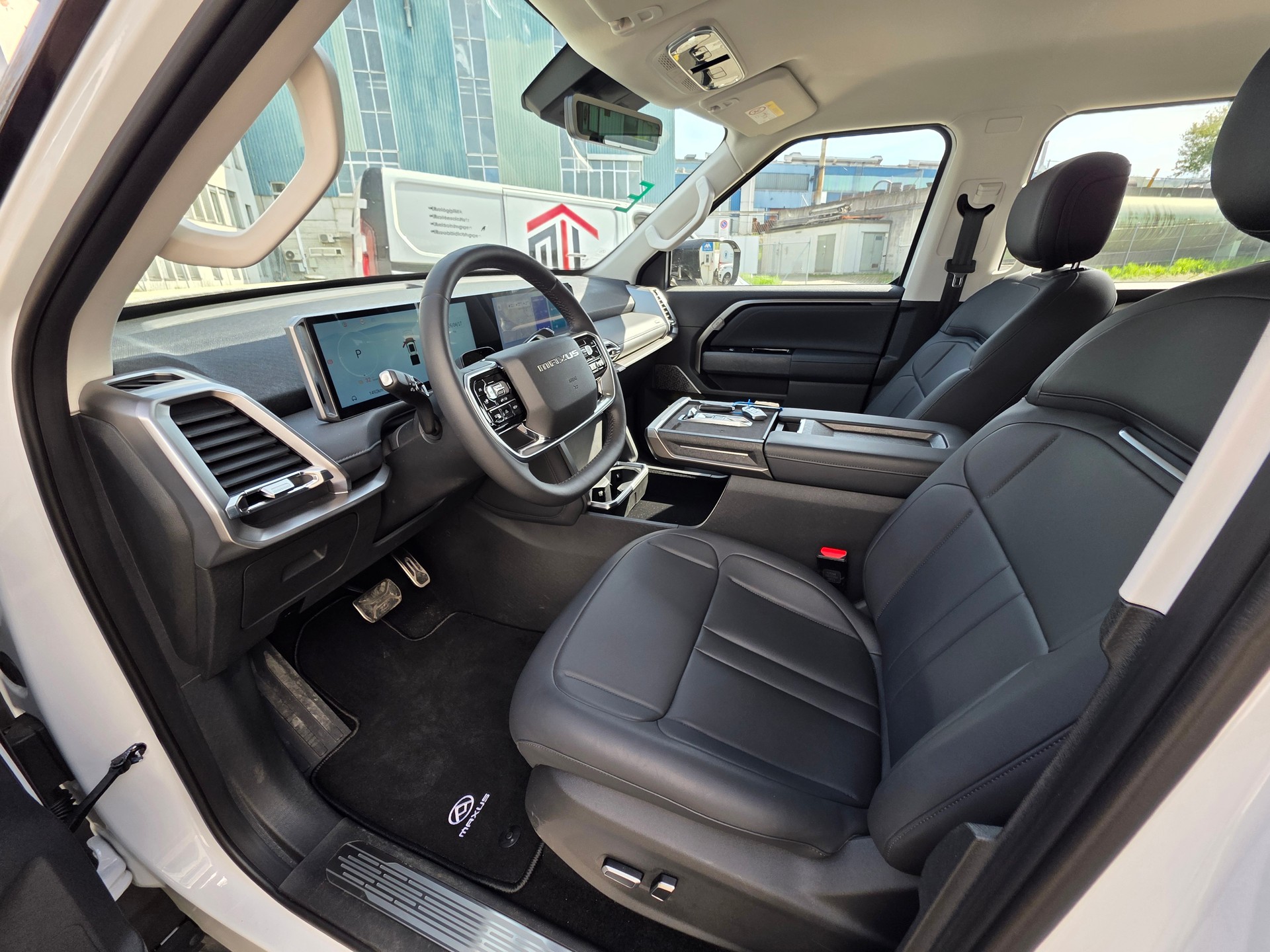 MAXUS eTerron 9 102kWh Luxury-image-10