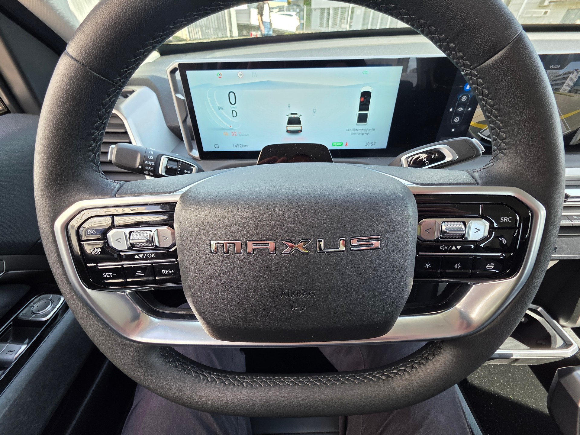 MAXUS eTerron 9 102kWh Luxury-image-12