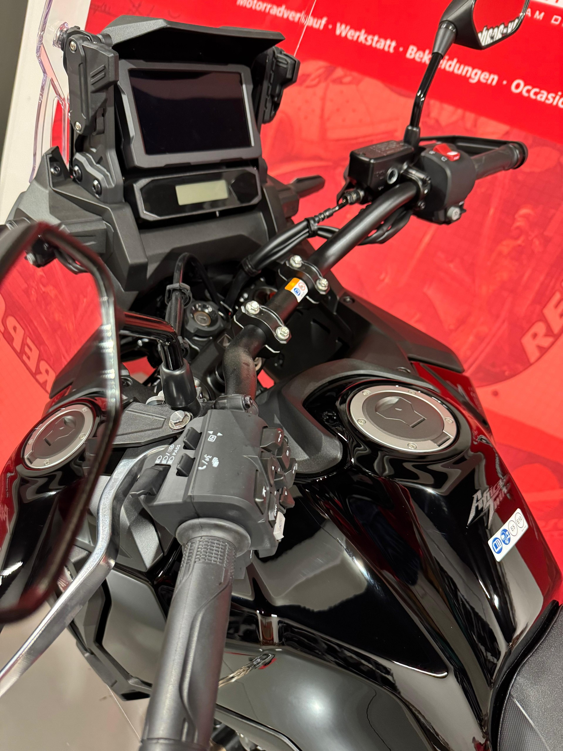 HONDA **CRF 1100 Africa Twin**-image-6