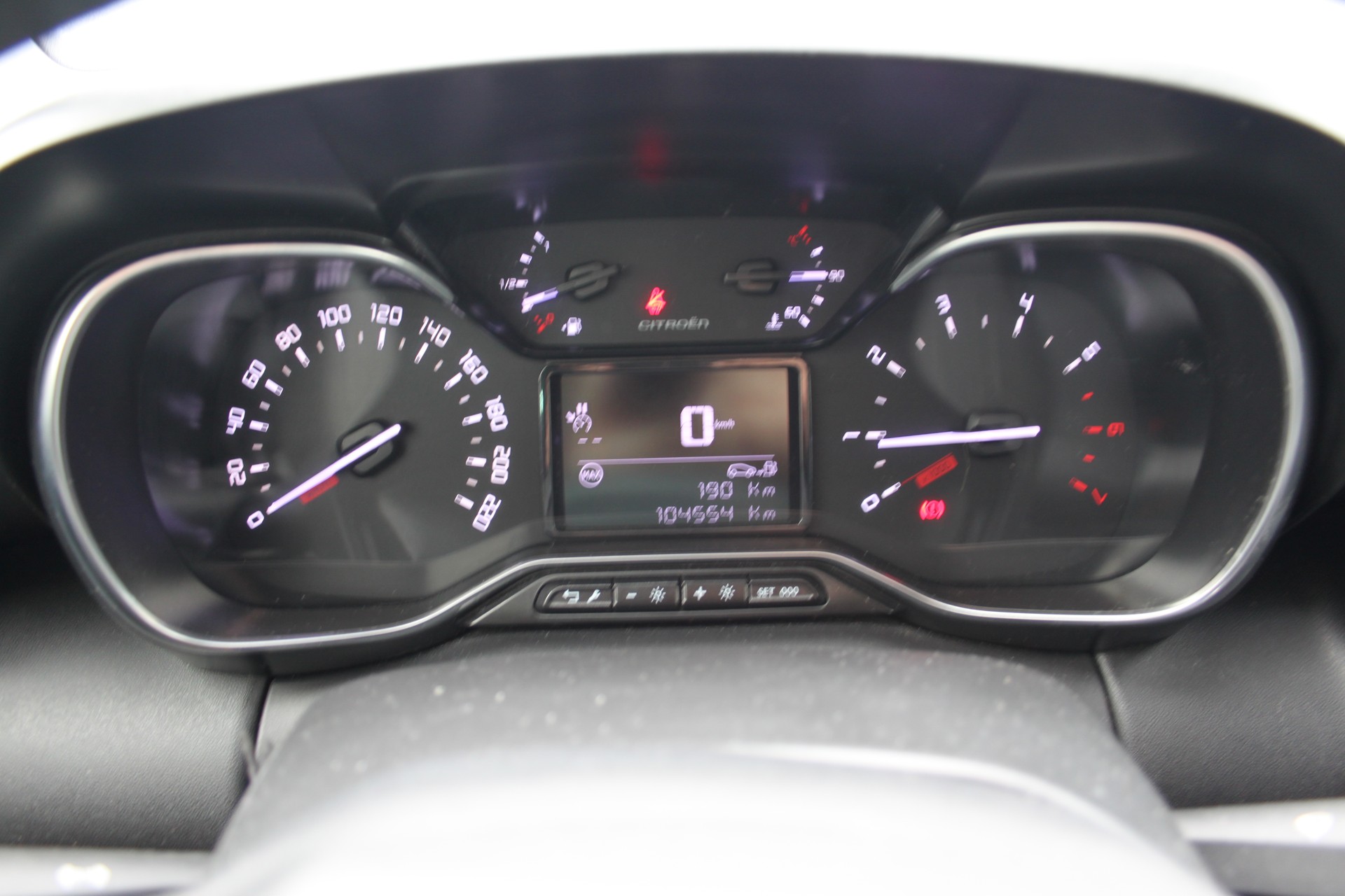 CITROEN C3 Aircross 1.2i PureTech Feel-image-11