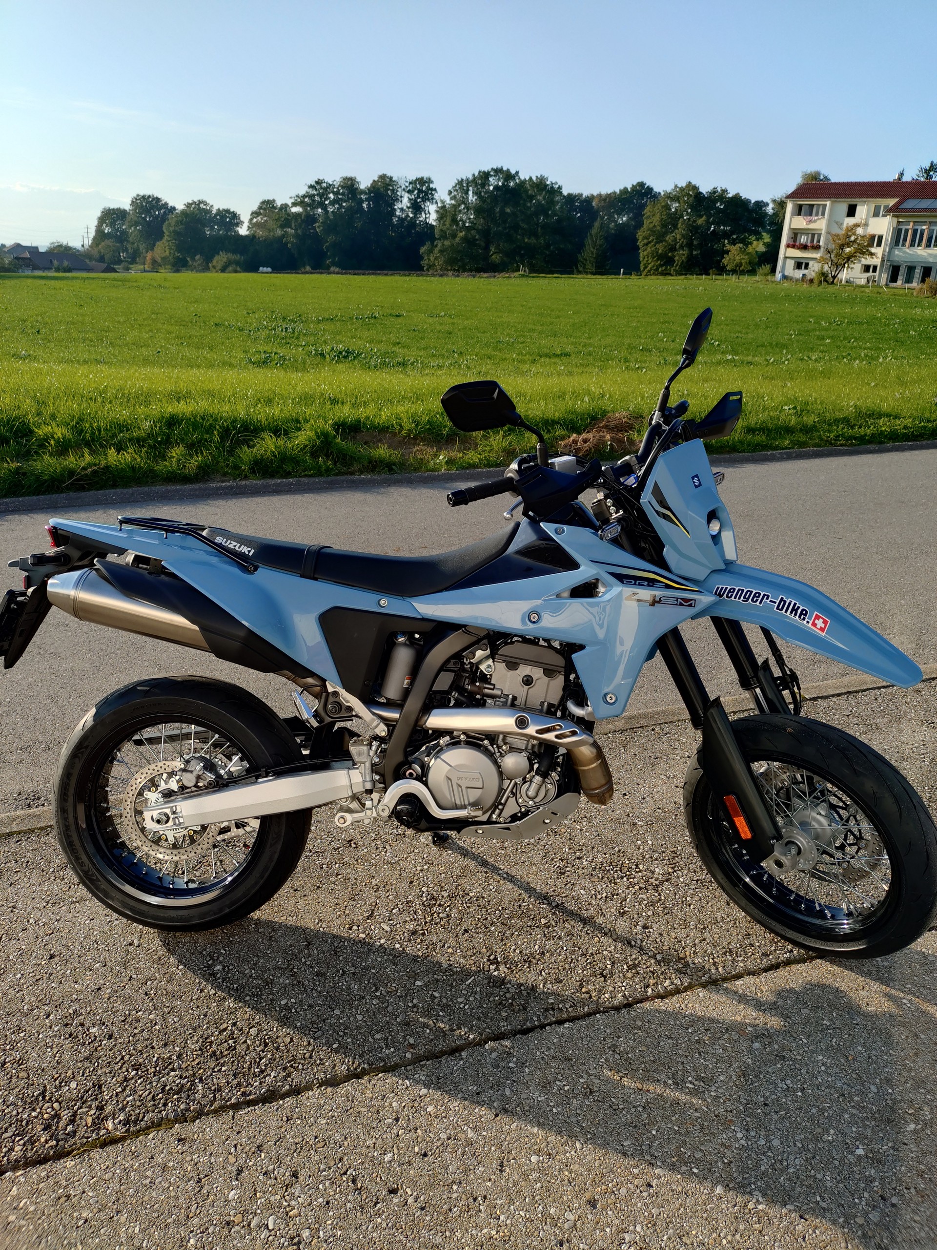 SUZUKI DR-Z4SM-image-0