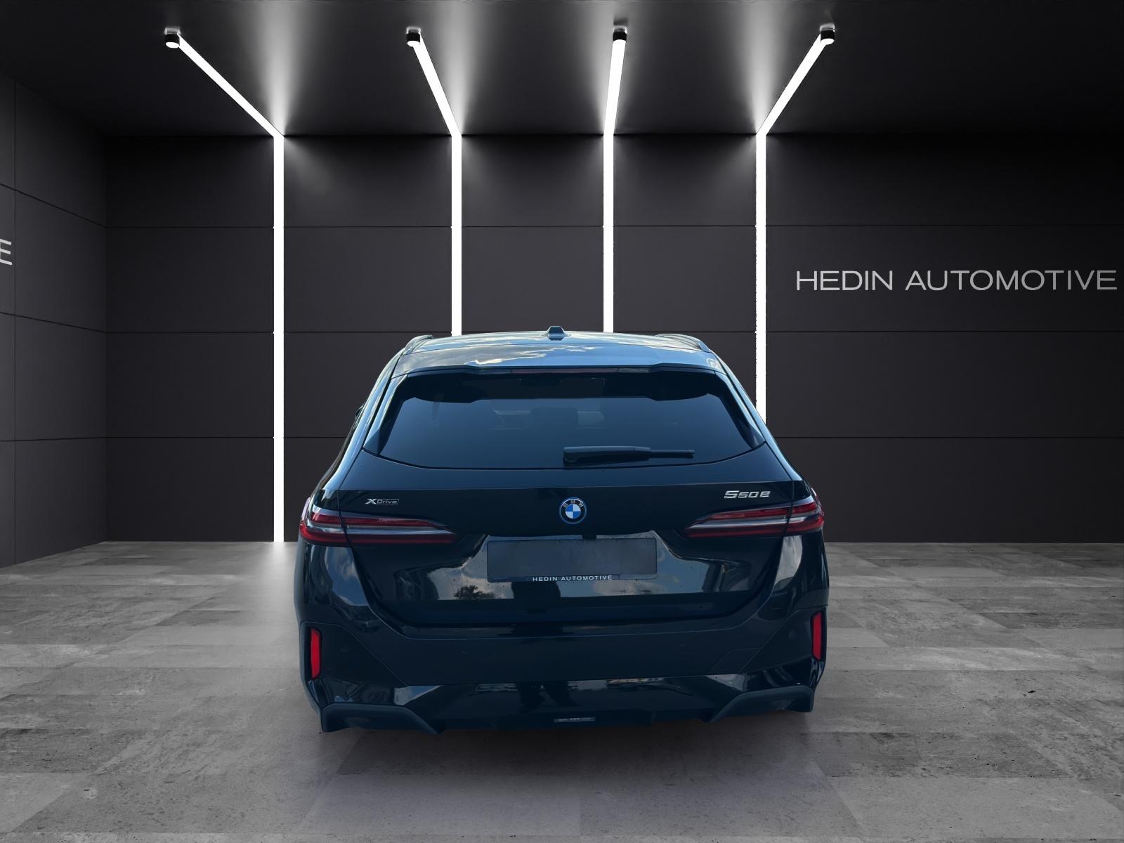 BMW 550e xDrive Touring-image-18