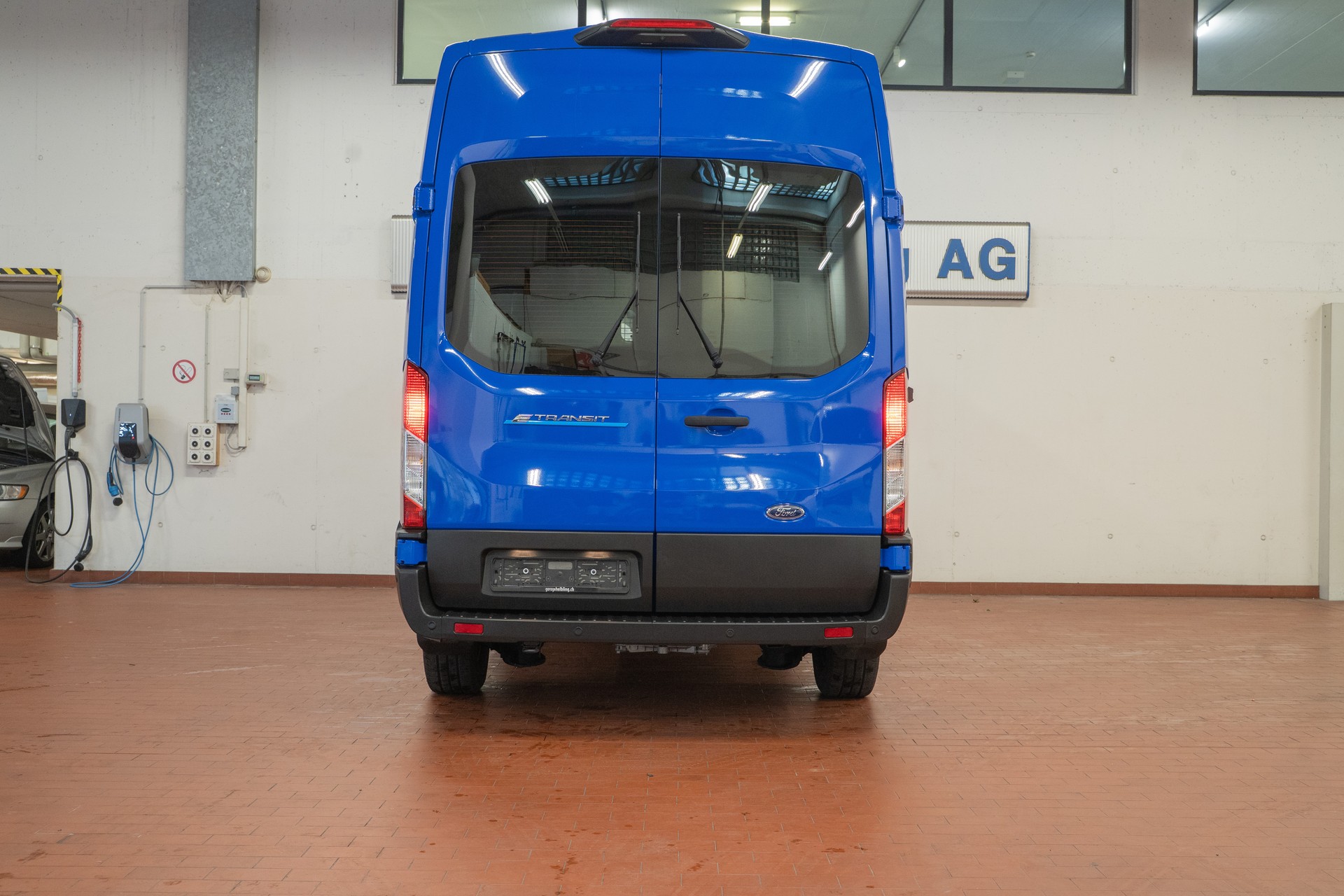 FORD E-Transit Van 390 L2H2 68kWh Trend-showroom-element-3