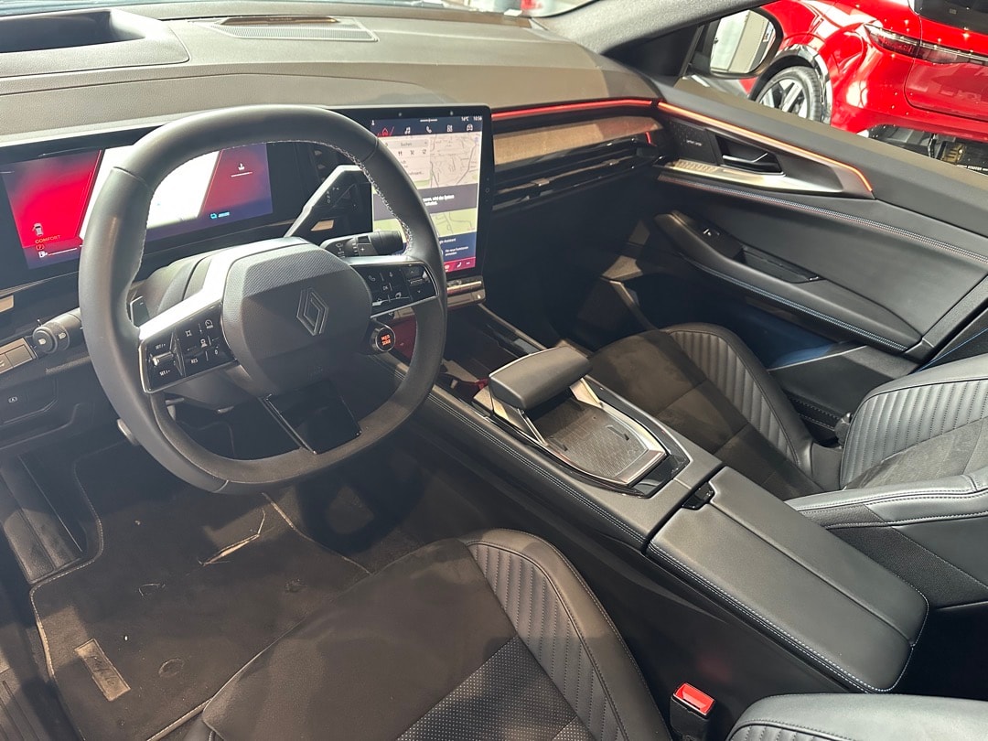 RENAULT Rafale 1.2 E-Tech Hybrid 200 Esprit Alpine-image-13