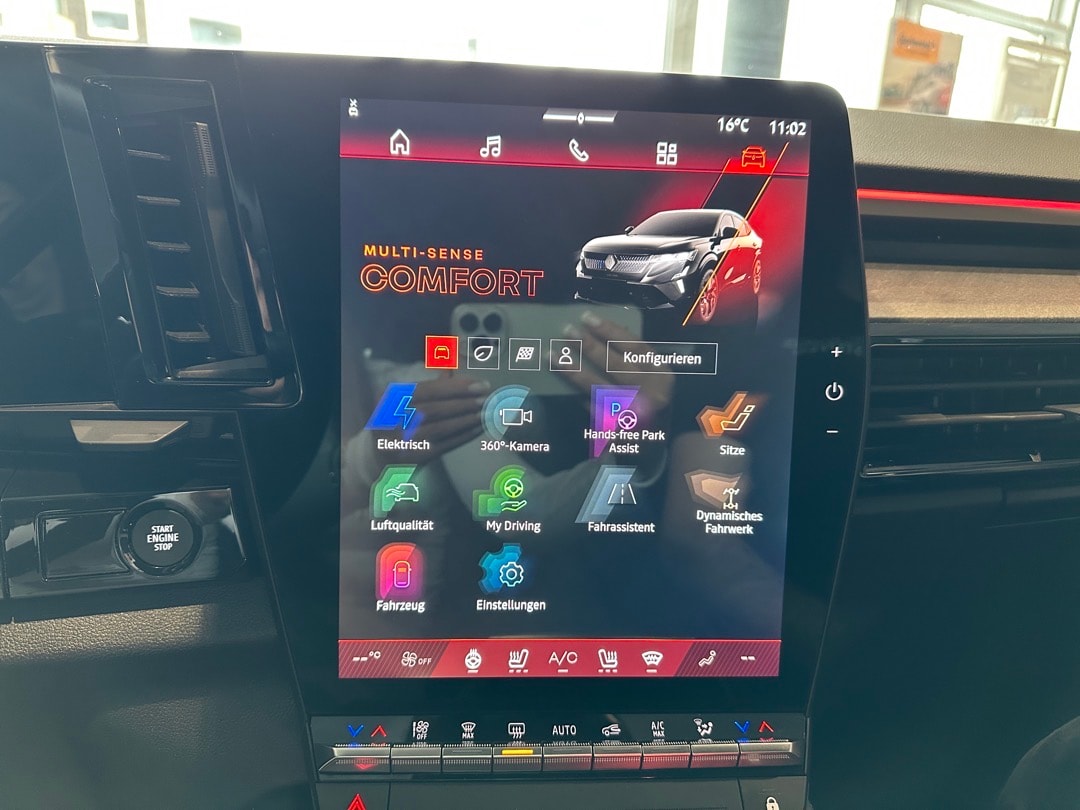 RENAULT Rafale 1.2 E-Tech Hybrid 200 Esprit Alpine-image-19