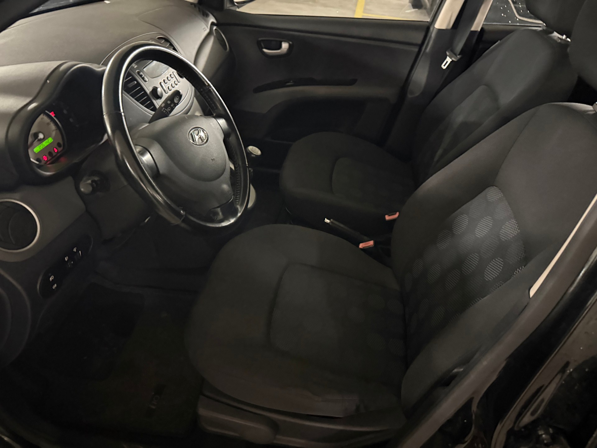 HYUNDAI i10 1.1 Comfort-image-10
