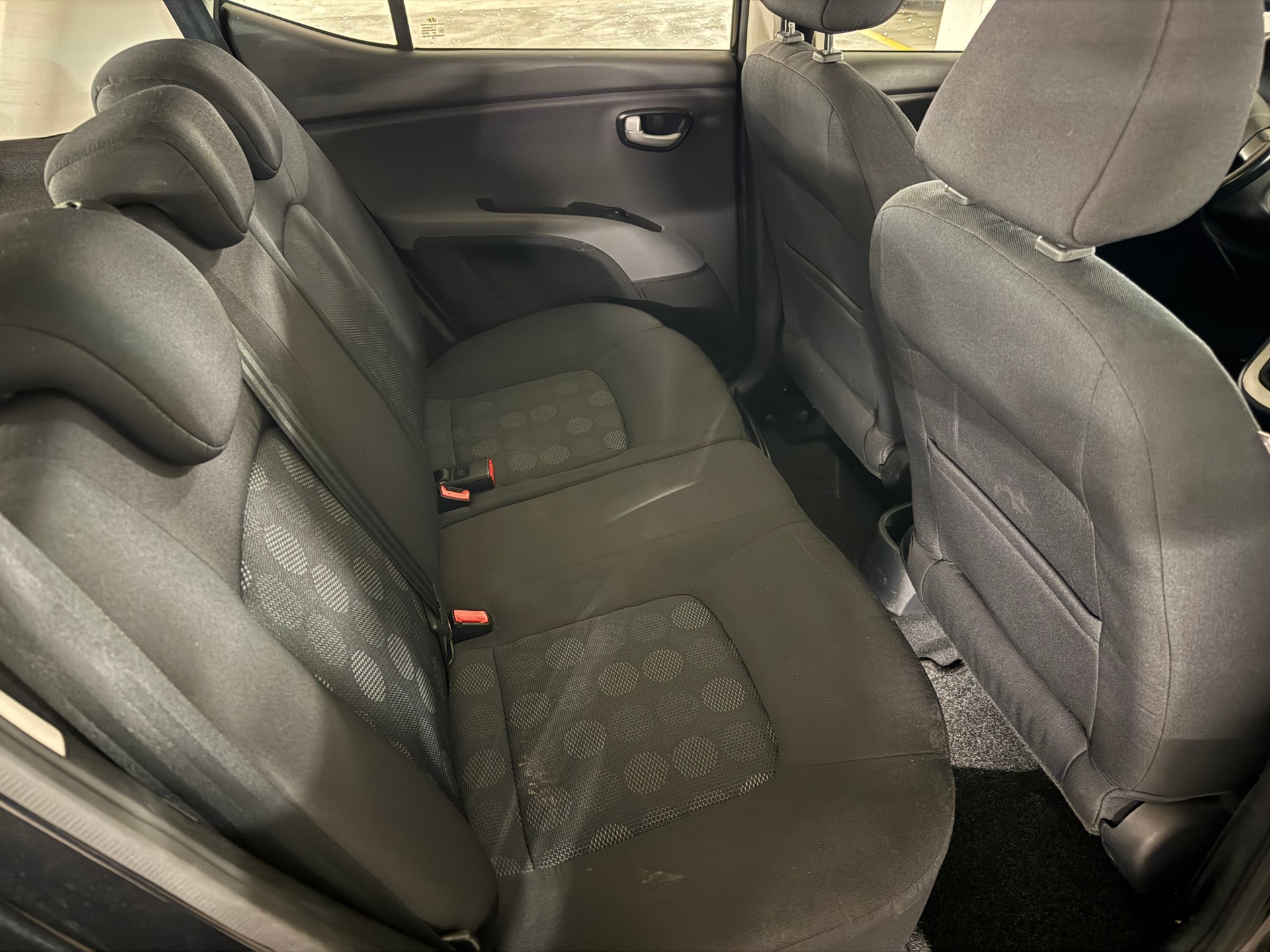 HYUNDAI i10 1.1 Comfort-image-6