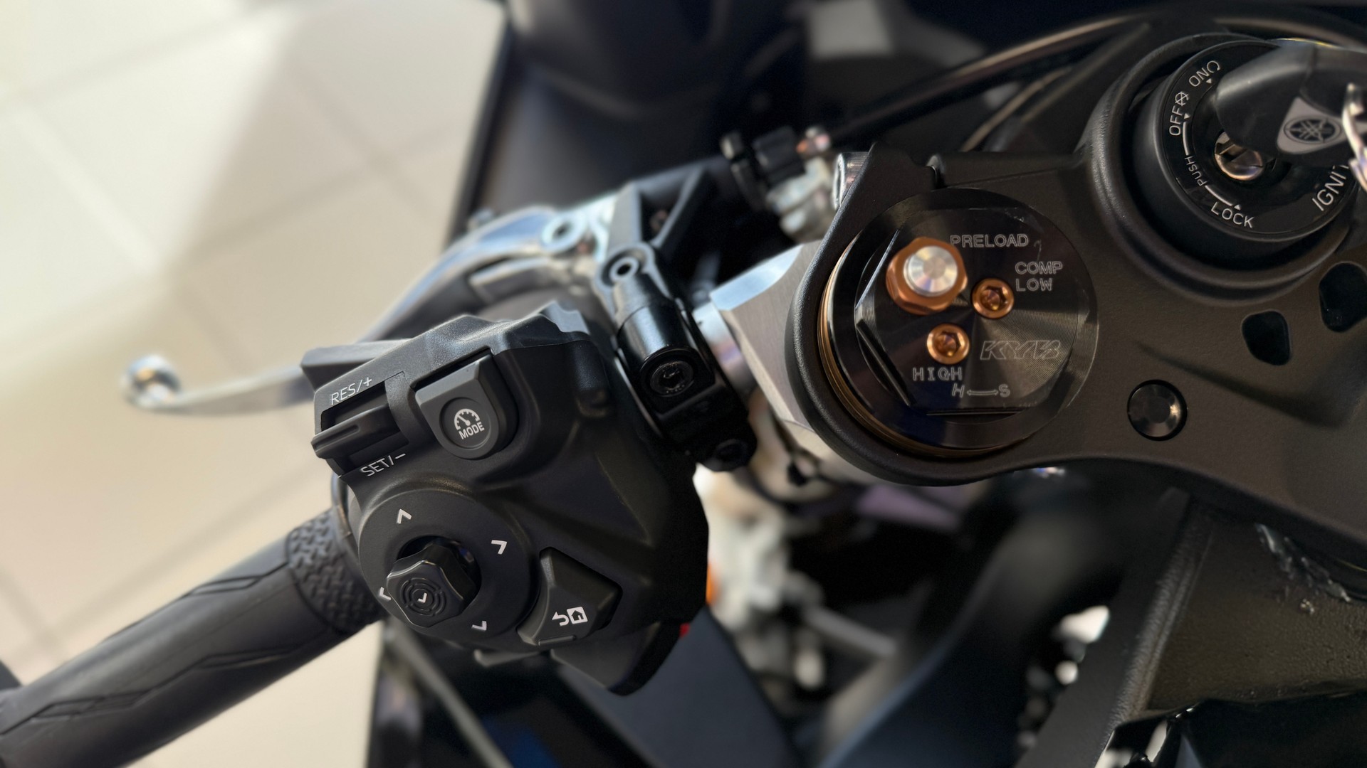 YAMAHA YZF-R9-image-7