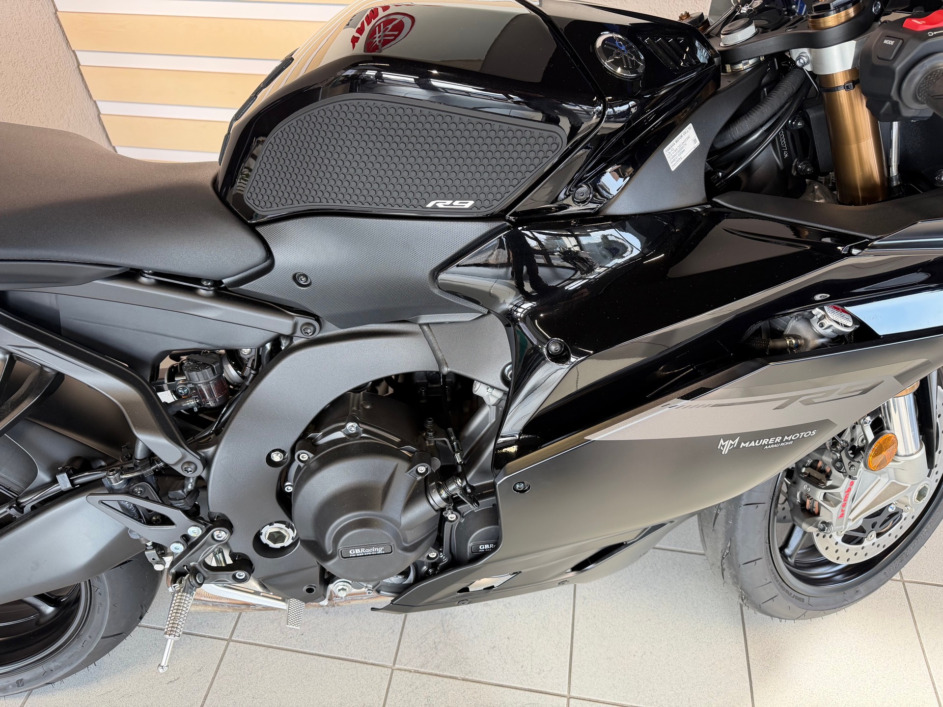 YAMAHA YZF-R9-image-5