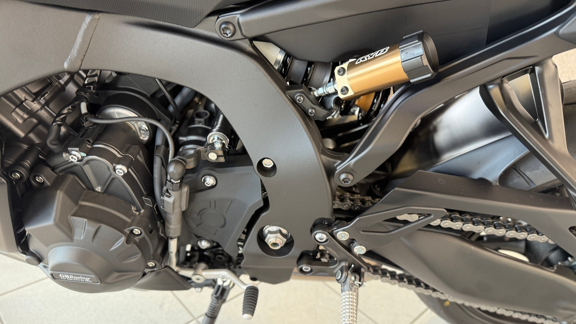 YAMAHA YZF-R9-image-6