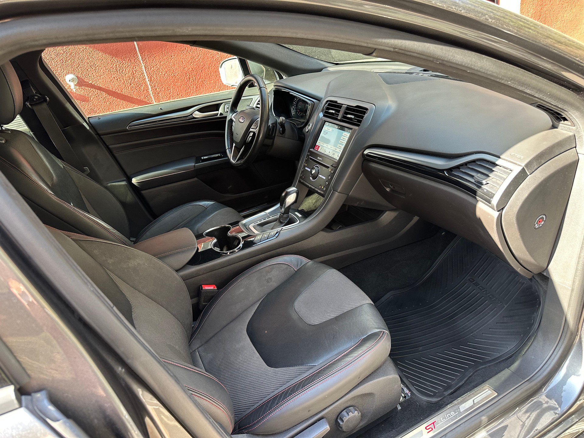 FORD Mondeo 2.0 TDCi ST-Line AWD PowerShift-image-14