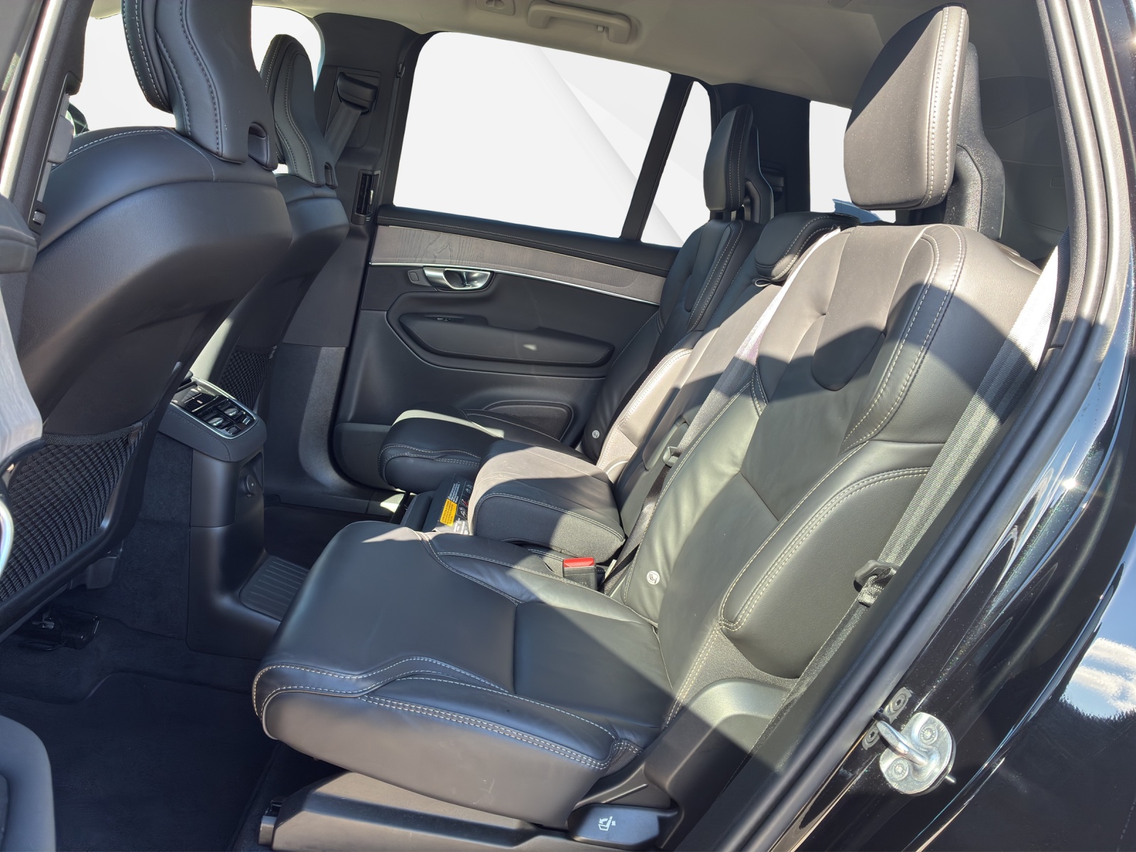 VOLVO XC90 2.0 T8 TE Plus Dark eAWD-image-13