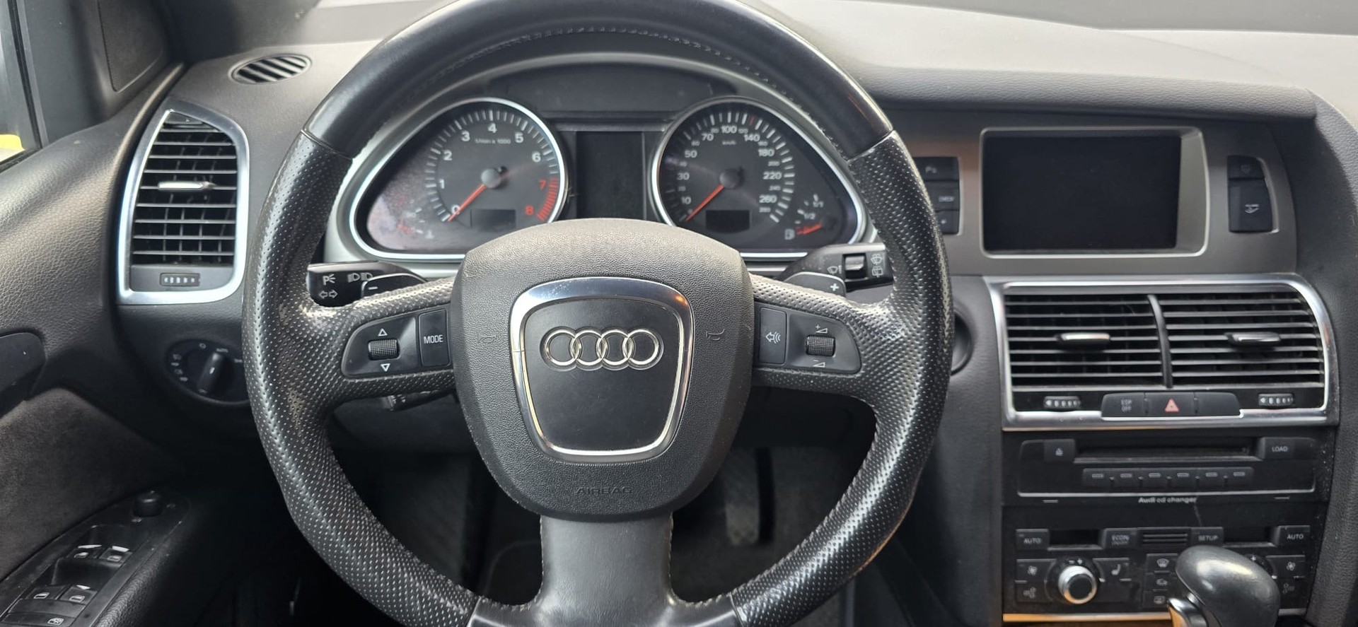 AUDI Q7 4.2 FSI quattro tiptronic +crochet 3200 kg 7 places-image-9