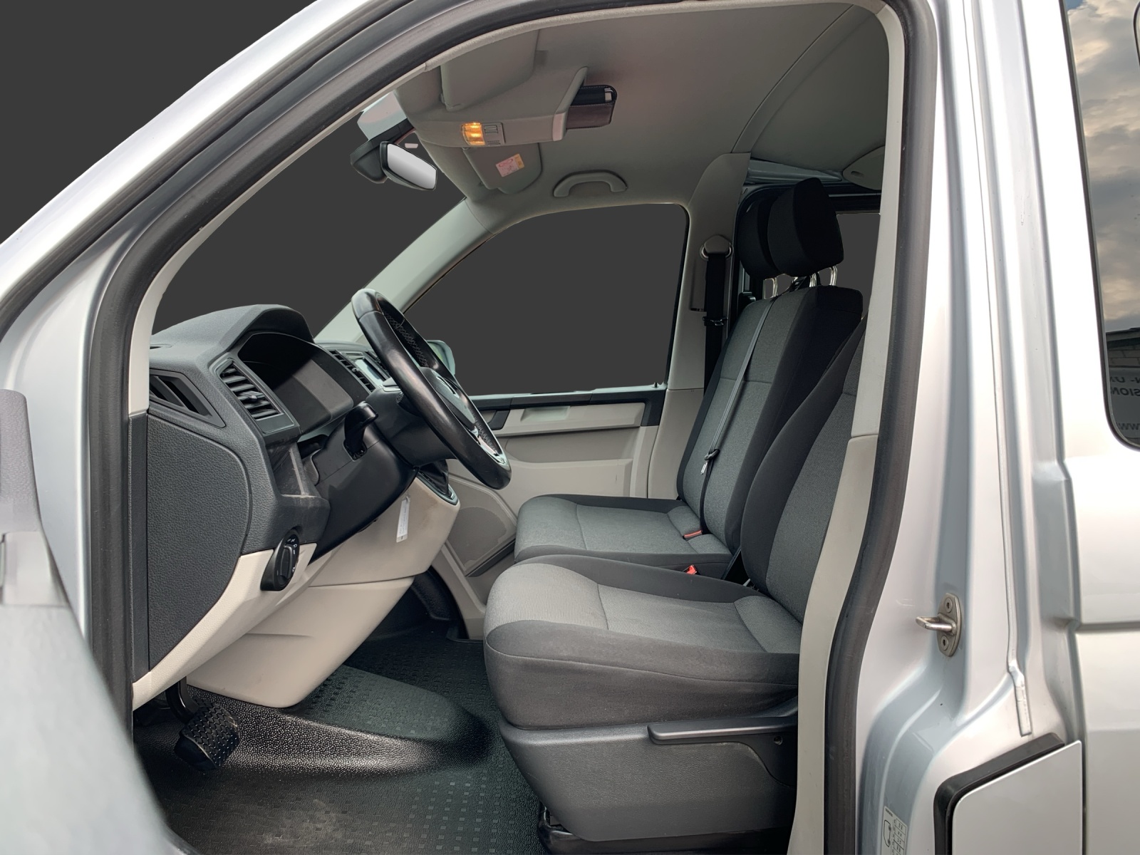 VW T6 Caravelle 2.0 Bi-TDI Comfortline 4Motion DSG-image-9