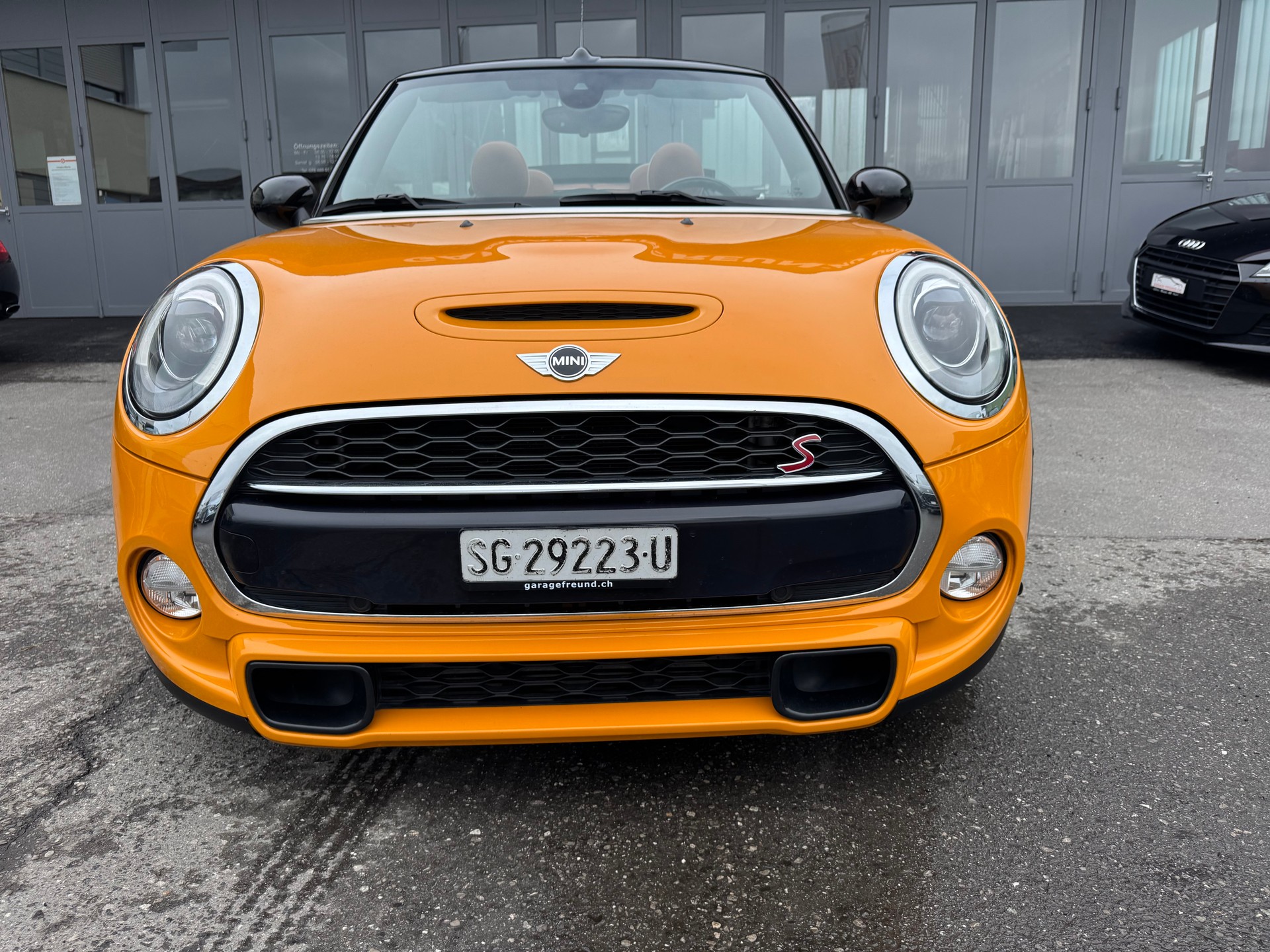 MINI Cooper S Cabriolet Steptronic-image-2