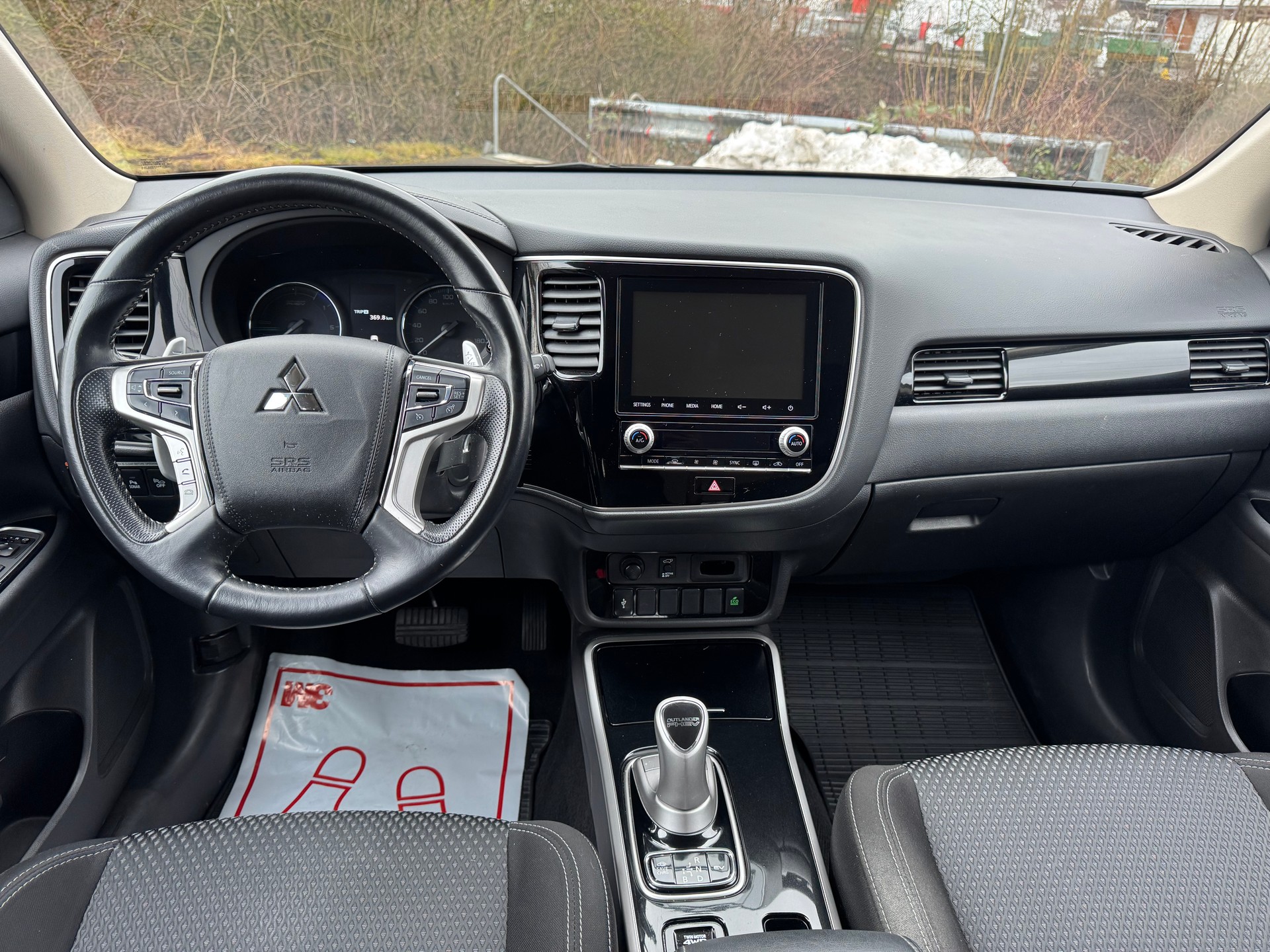 MITSUBISHI Outlander 2.4 PHEV Value 4WD Automatic-image-6