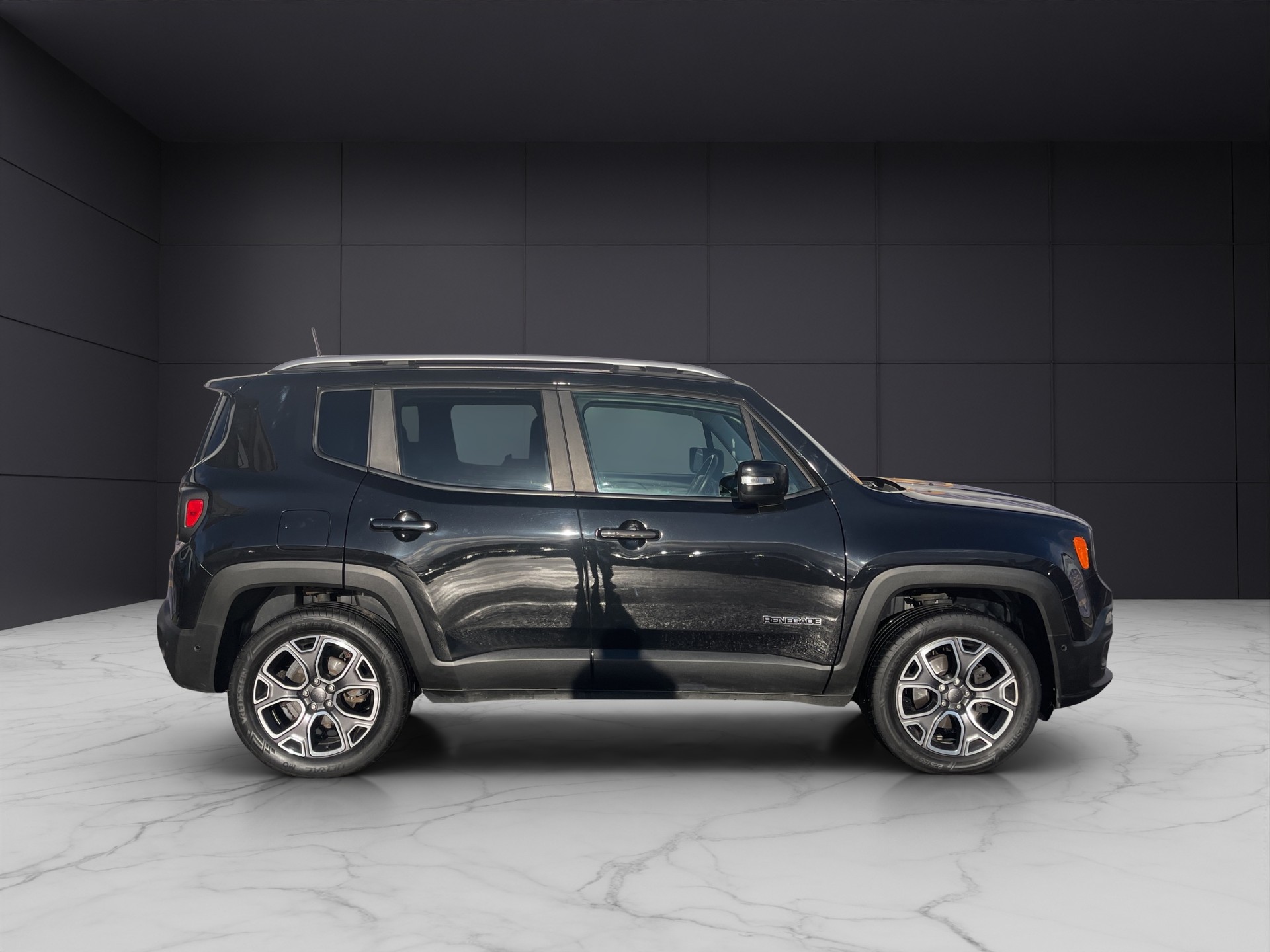 JEEP Renegade 1.4 Turbo Limited AWD-image-26