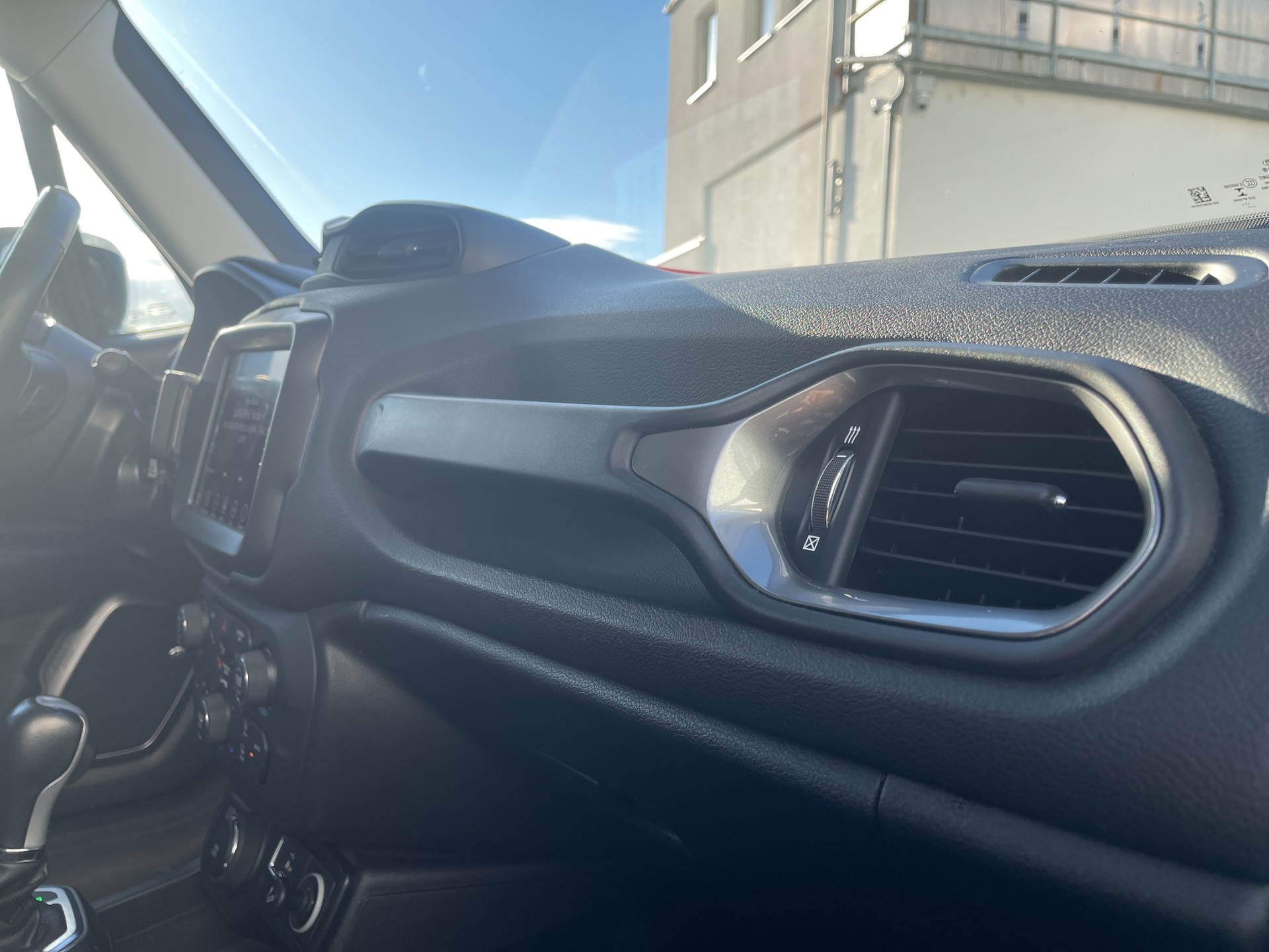 JEEP Renegade 1.4 Turbo Limited AWD-image-34