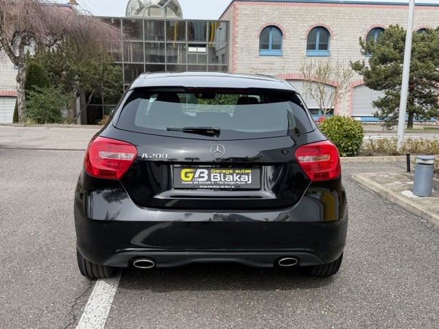 MERCEDES-BENZ A 200 Urban-image-3