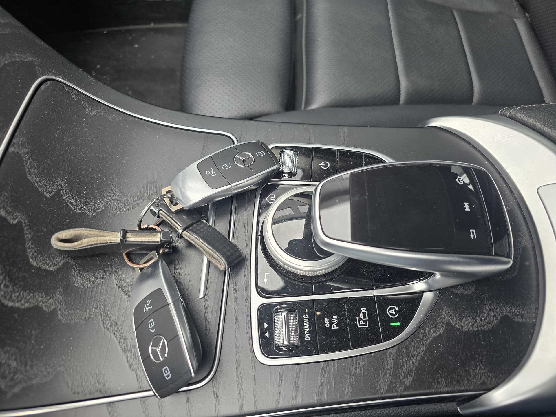 MERCEDES-BENZ C 200 Swiss Star Avantgarde 4M 9G-Tronic-image-13