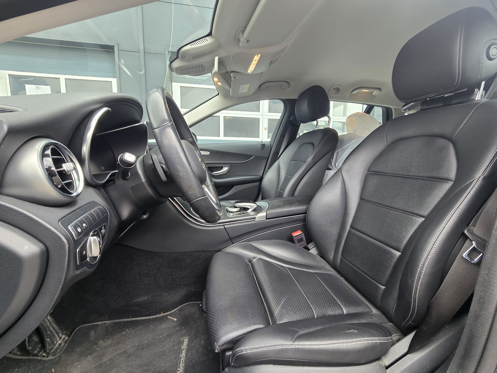 MERCEDES-BENZ C 200 Swiss Star Avantgarde 4M 9G-Tronic-image-8