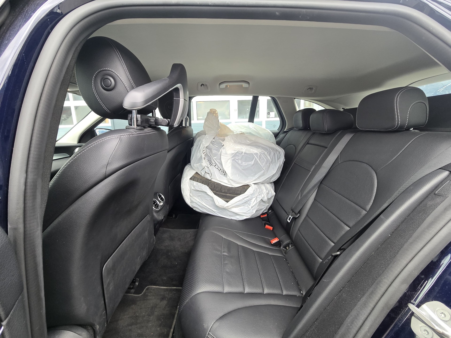 MERCEDES-BENZ C 200 Swiss Star Avantgarde 4M 9G-Tronic-image-6