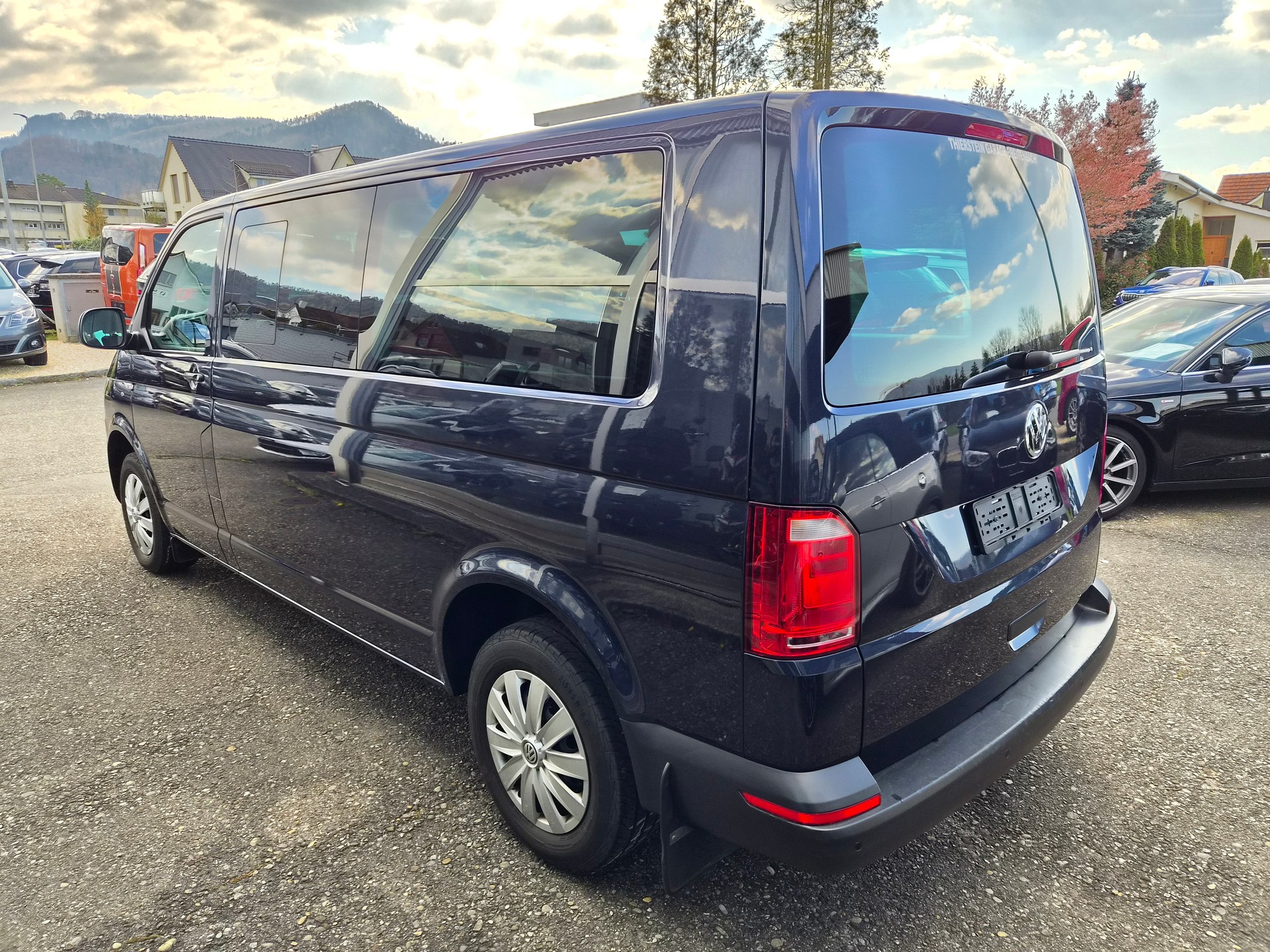 VW T6 Caravelle 2.0 TDI Trendline Liberty DSG LWB Ausführung 9 Sitzplätze-showroom-element-3