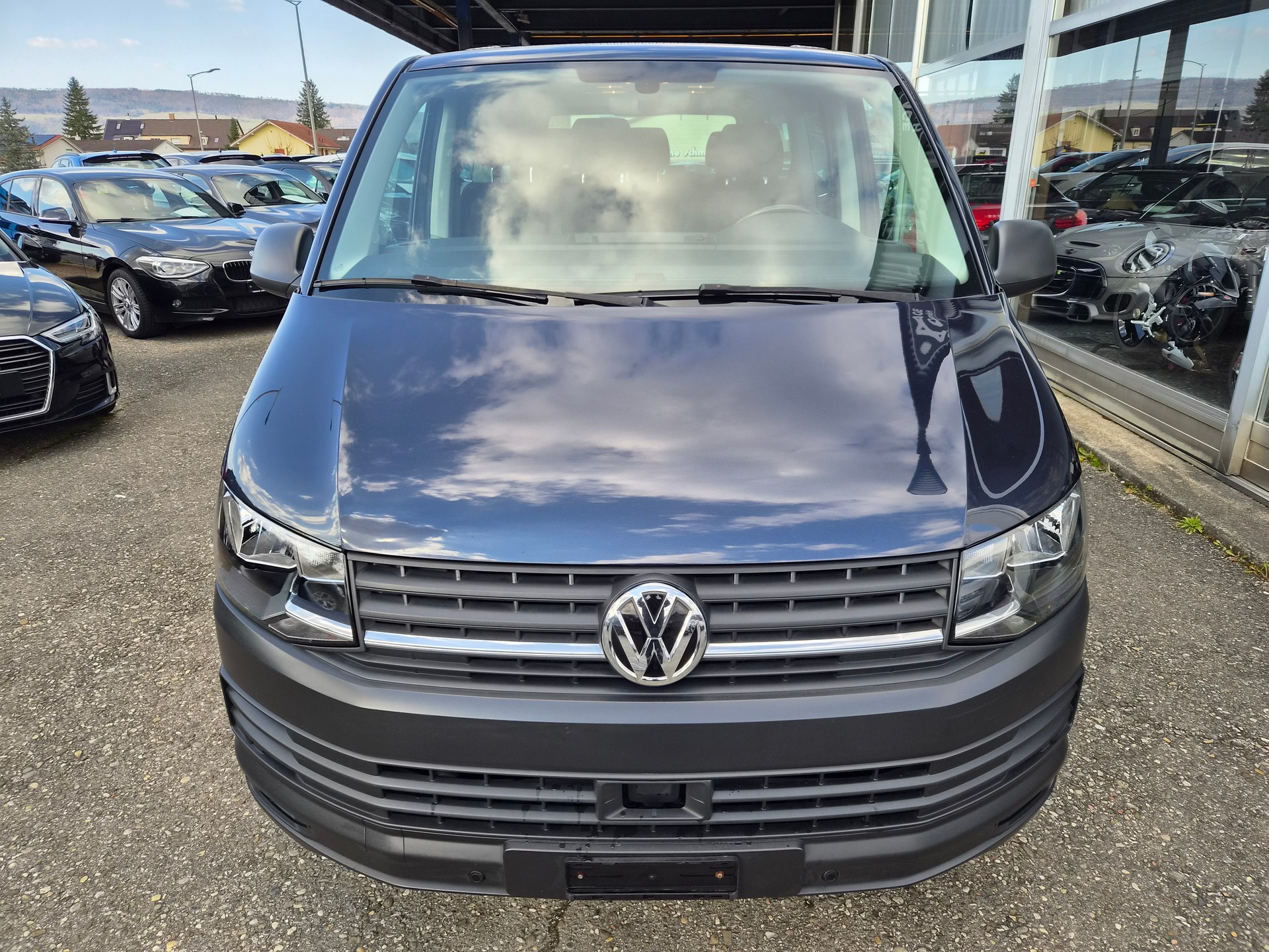VW T6 Caravelle 2.0 TDI Trendline Liberty DSG LWB Ausführung 9 Sitzplätze-showroom-element-1