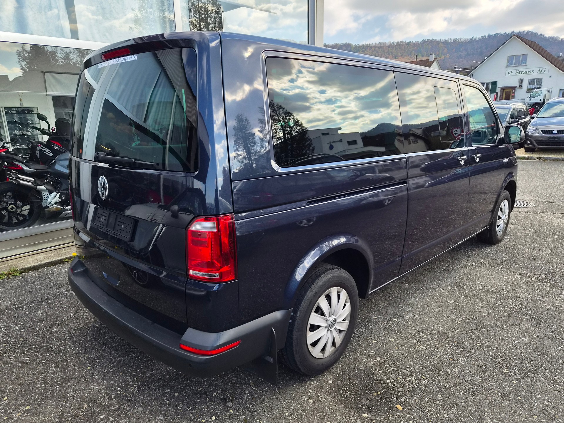 VW T6 Caravelle 2.0 TDI Trendline Liberty DSG LWB Ausführung 9 Sitzplätze-image-5