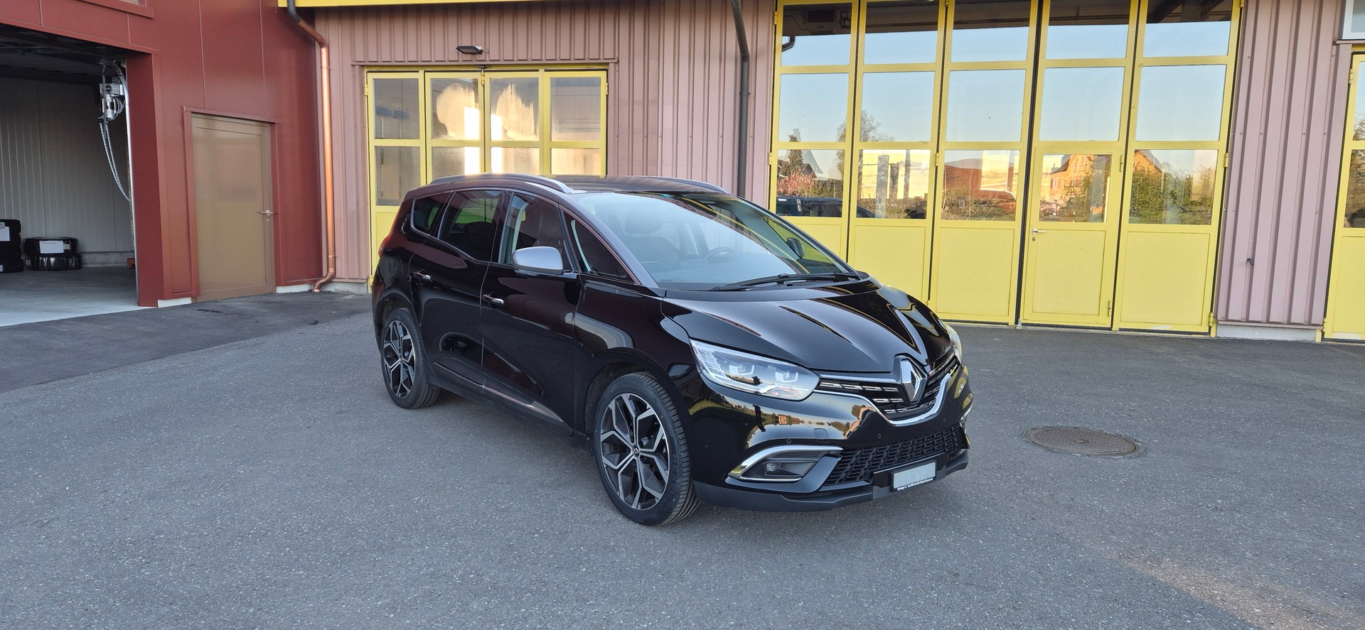 RENAULT Grand Scénic 1.3 16V Turbo Black Edition EDC-image-2