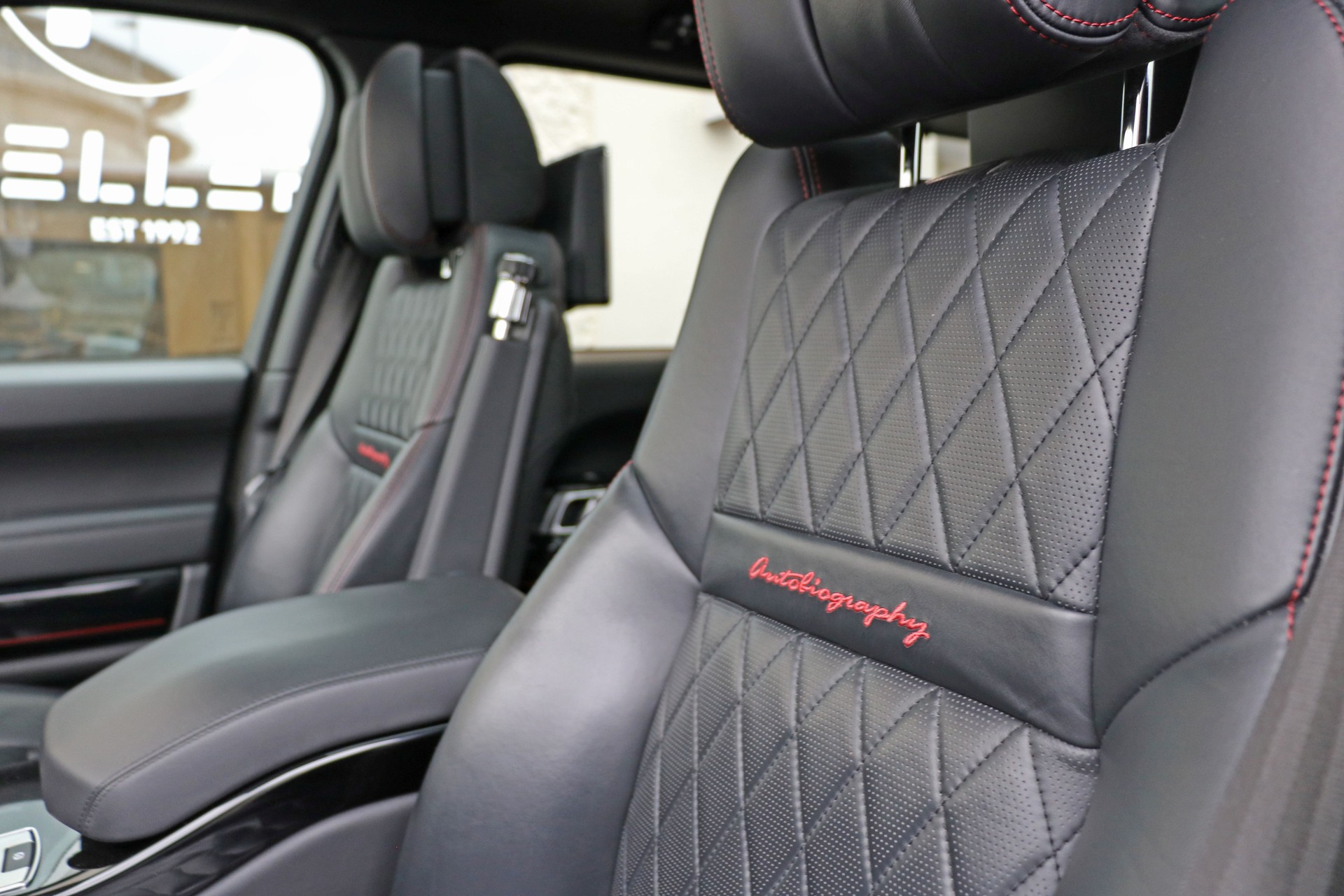 LAND ROVER Range Rover 5.0 V8 SC SV Autobiography Dynamic Aut-image-13