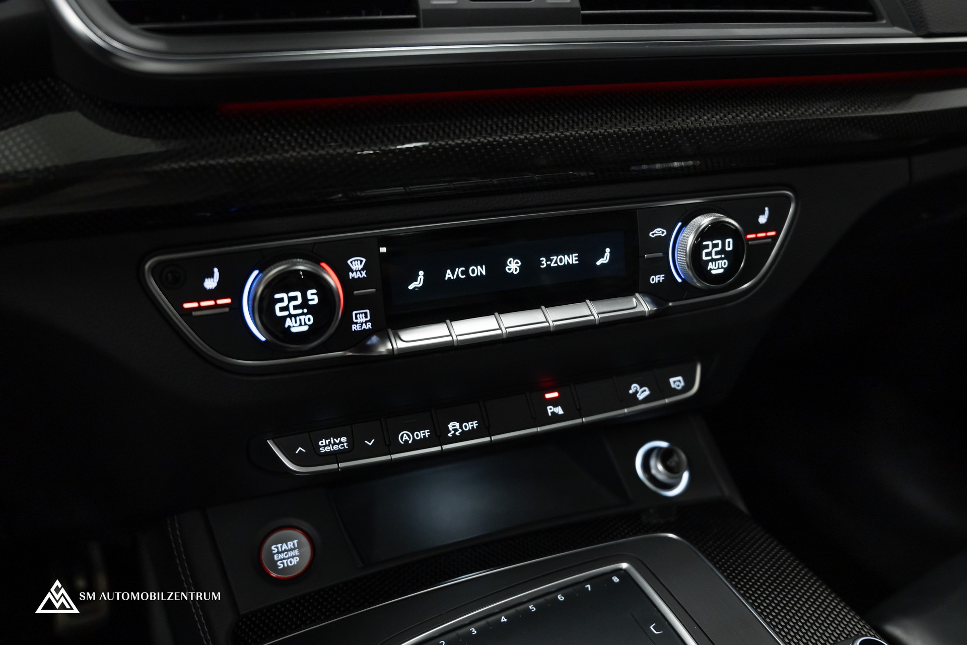 AUDI SQ5 3.0 V6 TFSI quattro T-Tronic / Panorama / Head-Up / Bang & Olufsen / Rautensteppung / Matrix LED-image-30