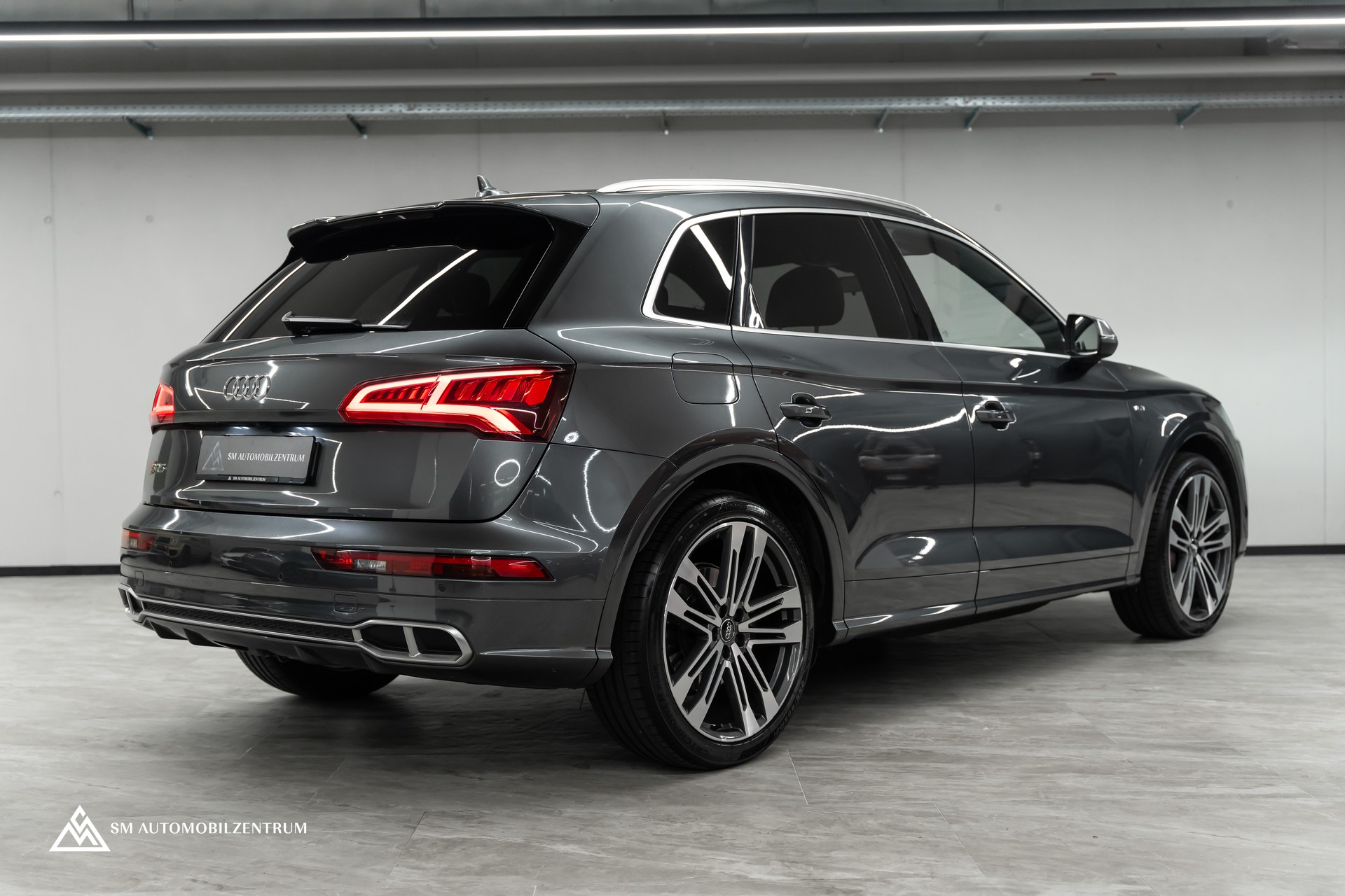 AUDI SQ5 3.0 V6 TFSI quattro T-Tronic / Panorama / Head-Up / Bang & Olufsen / Rautensteppung / Matrix LED-image-8