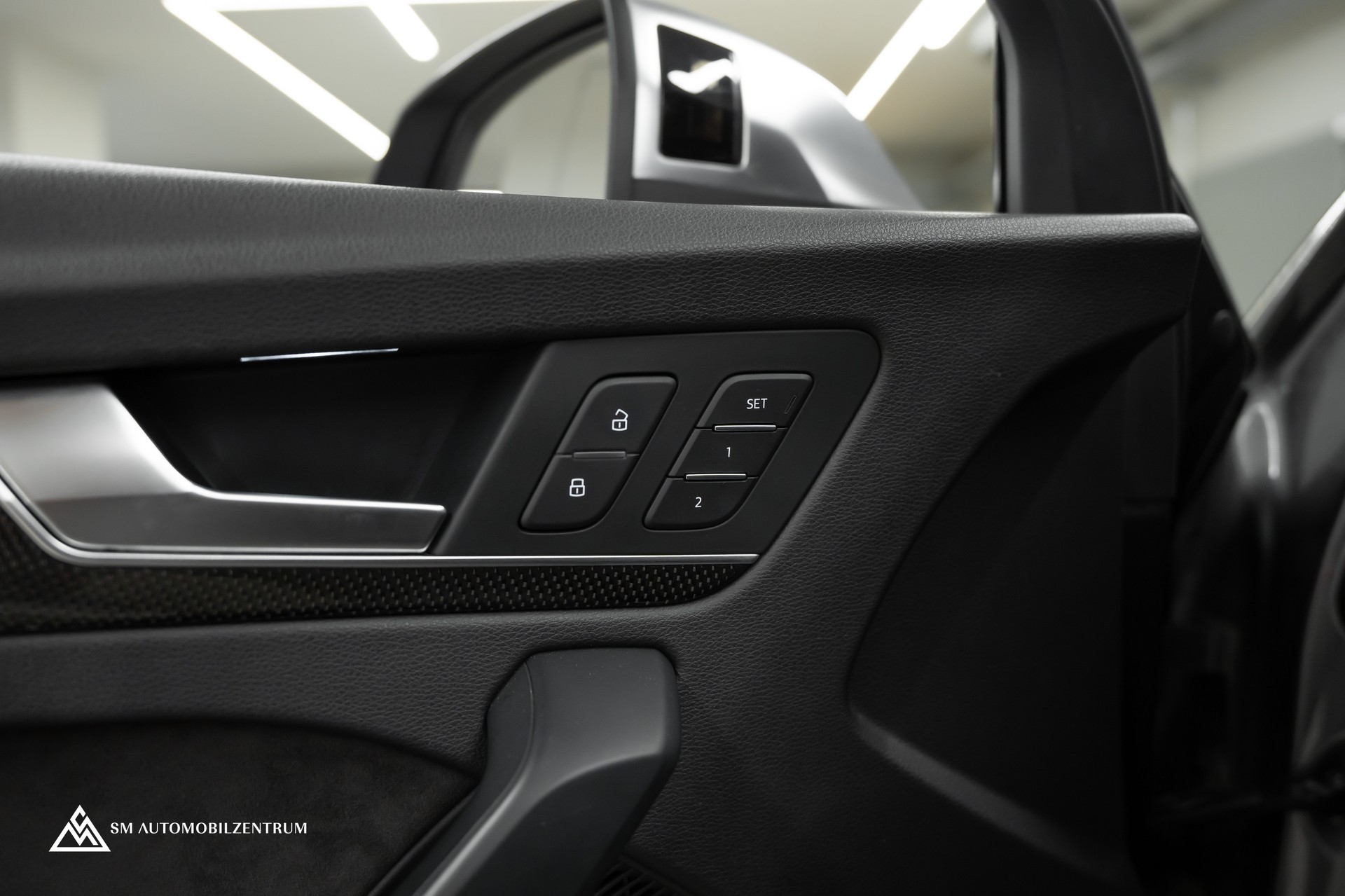 AUDI SQ5 3.0 V6 TFSI quattro T-Tronic / Panorama / Head-Up / Bang & Olufsen / Rautensteppung / Matrix LED-image-22