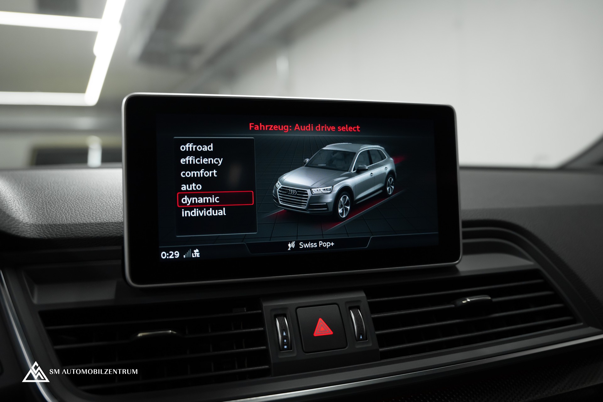 AUDI SQ5 3.0 V6 TFSI quattro T-Tronic / Panorama / Head-Up / Bang & Olufsen / Rautensteppung / Matrix LED-image-35