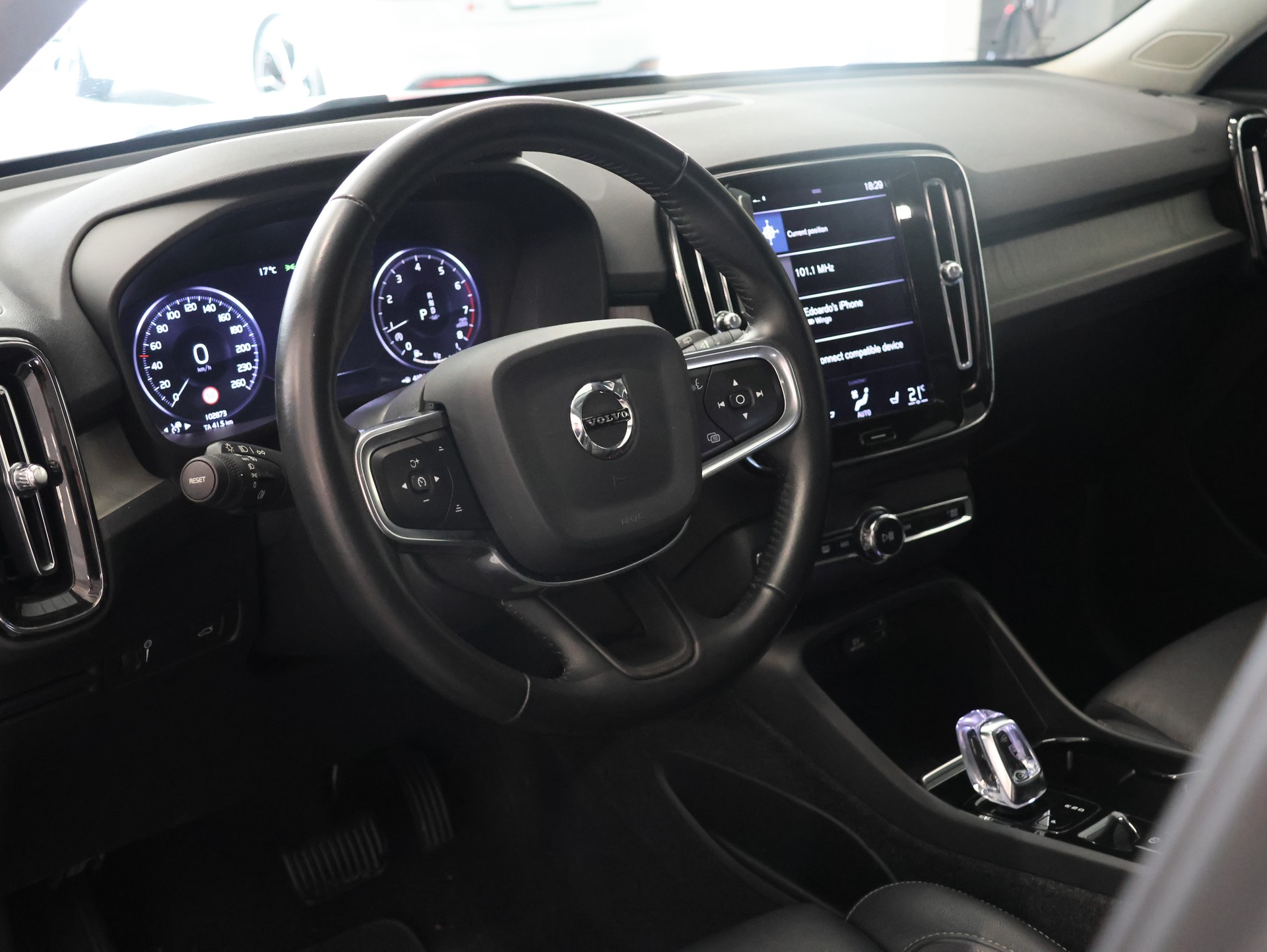 VOLVO XC40 T4 AWD Inscription Geartronic *Panorama*Harman/Kardon*360°*-image-15