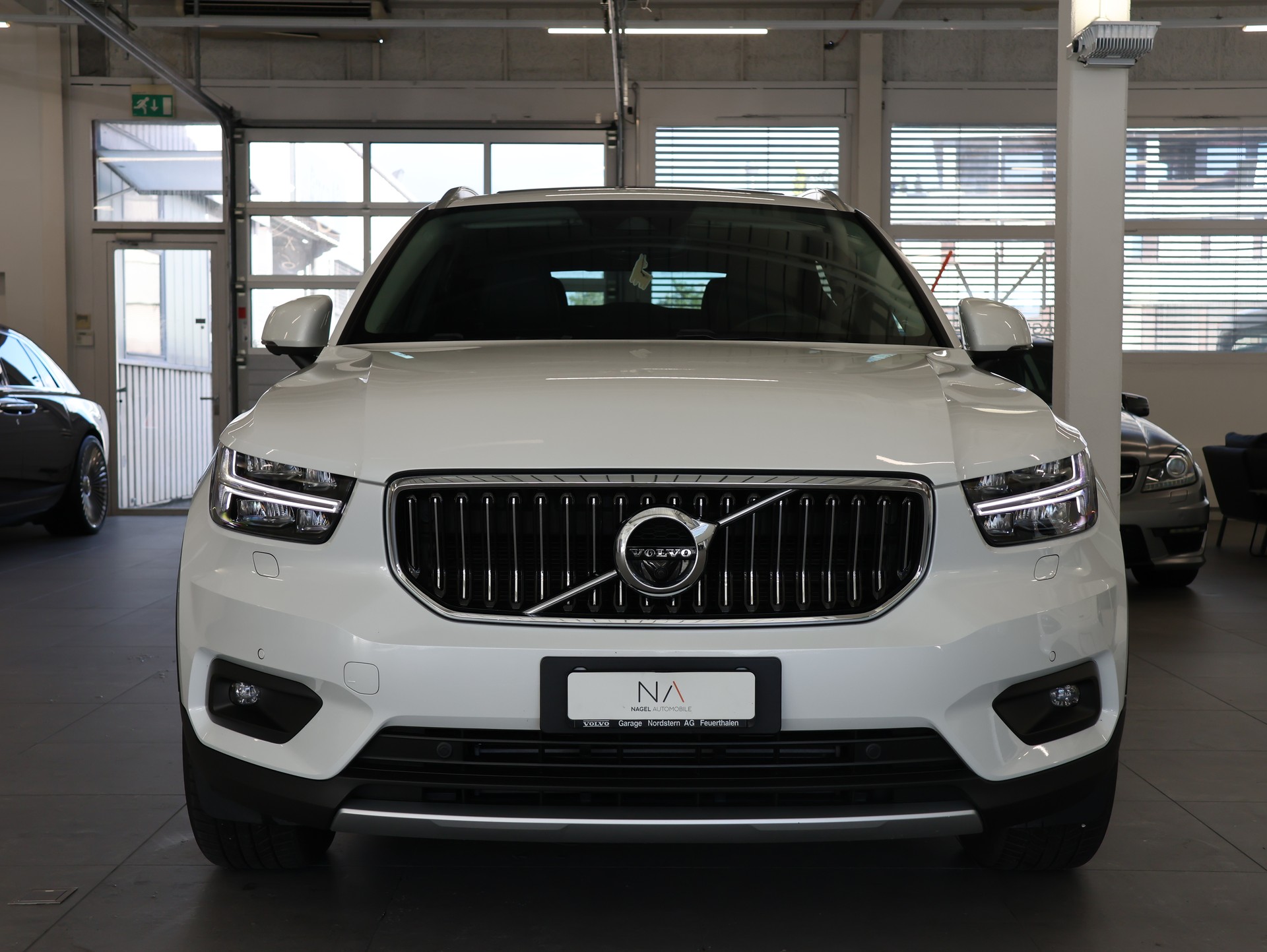 VOLVO XC40 T4 AWD Inscription Geartronic *Panorama*Harman/Kardon*360°*-showroom-element-2
